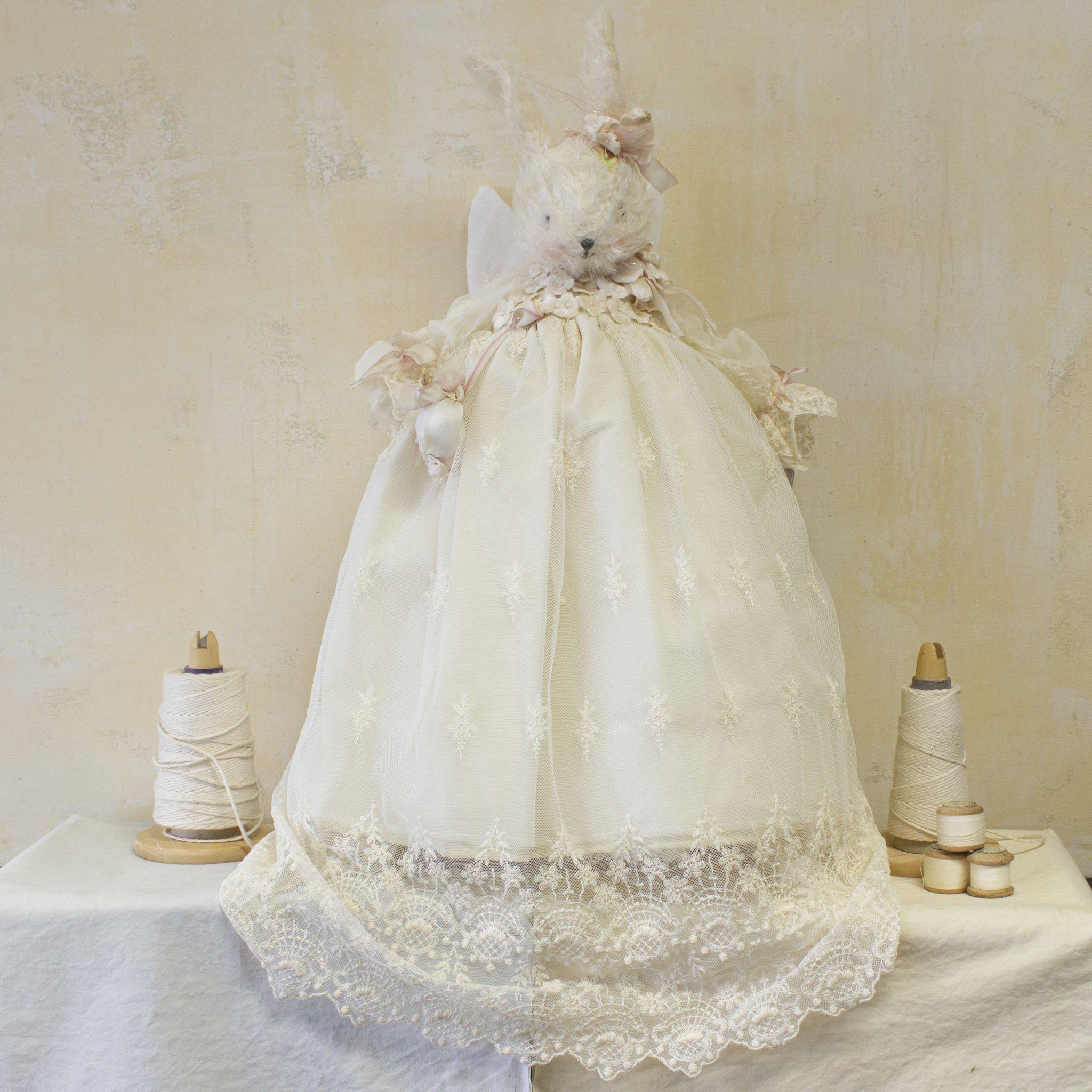 RETIRED - Hutch Studio - Dear Angelina - One Of A Kind Bunny、mySite、g9winljtr