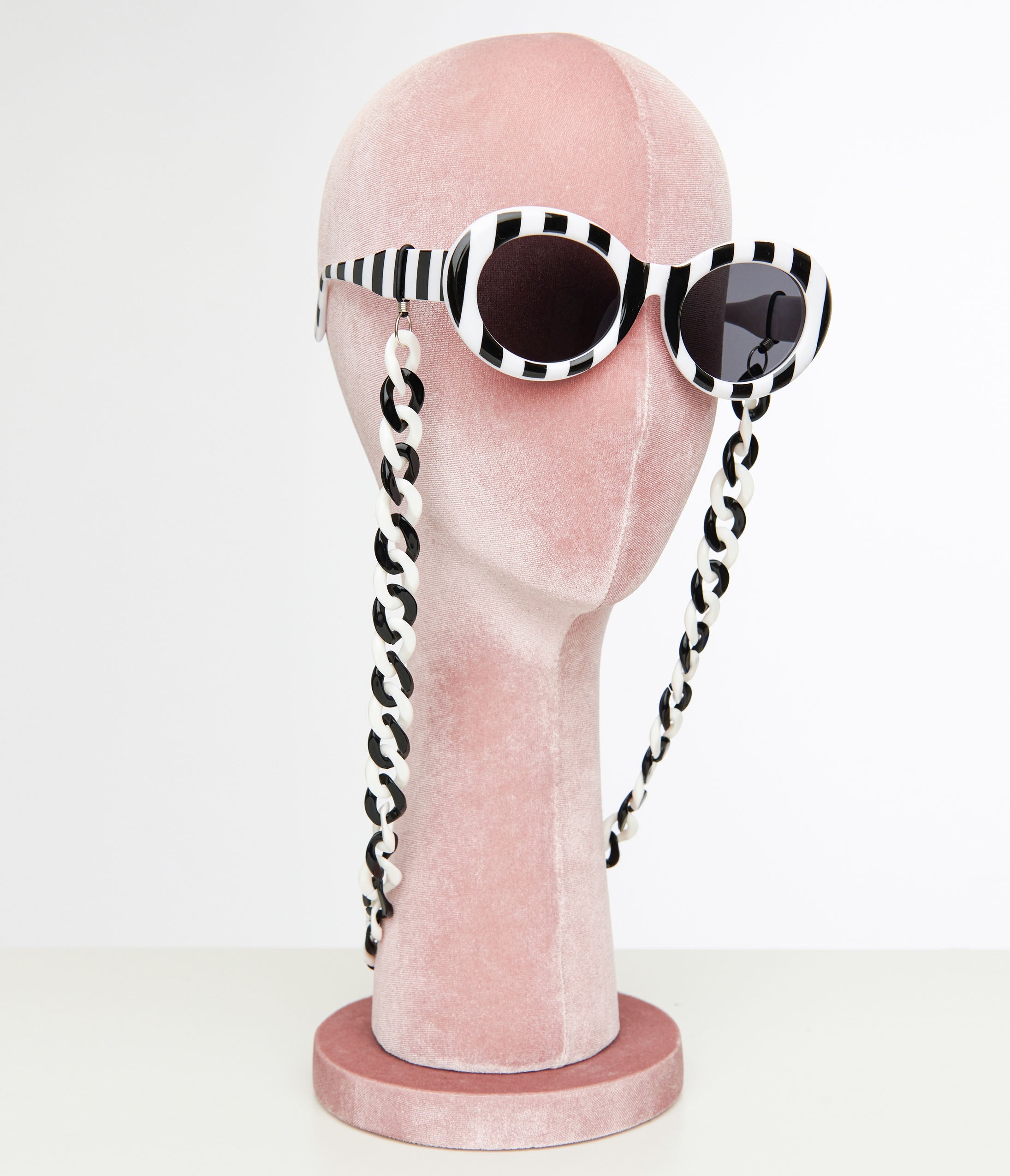 {product_title} - {shop_name}