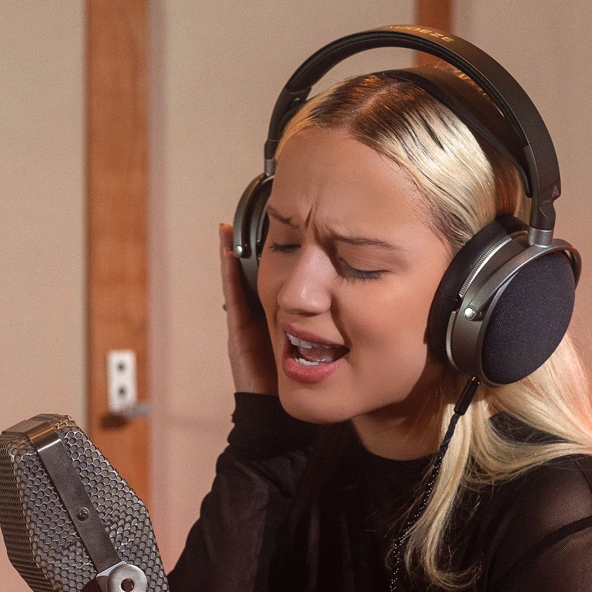  Audeze - LCD-S20、mySite、merchandisen