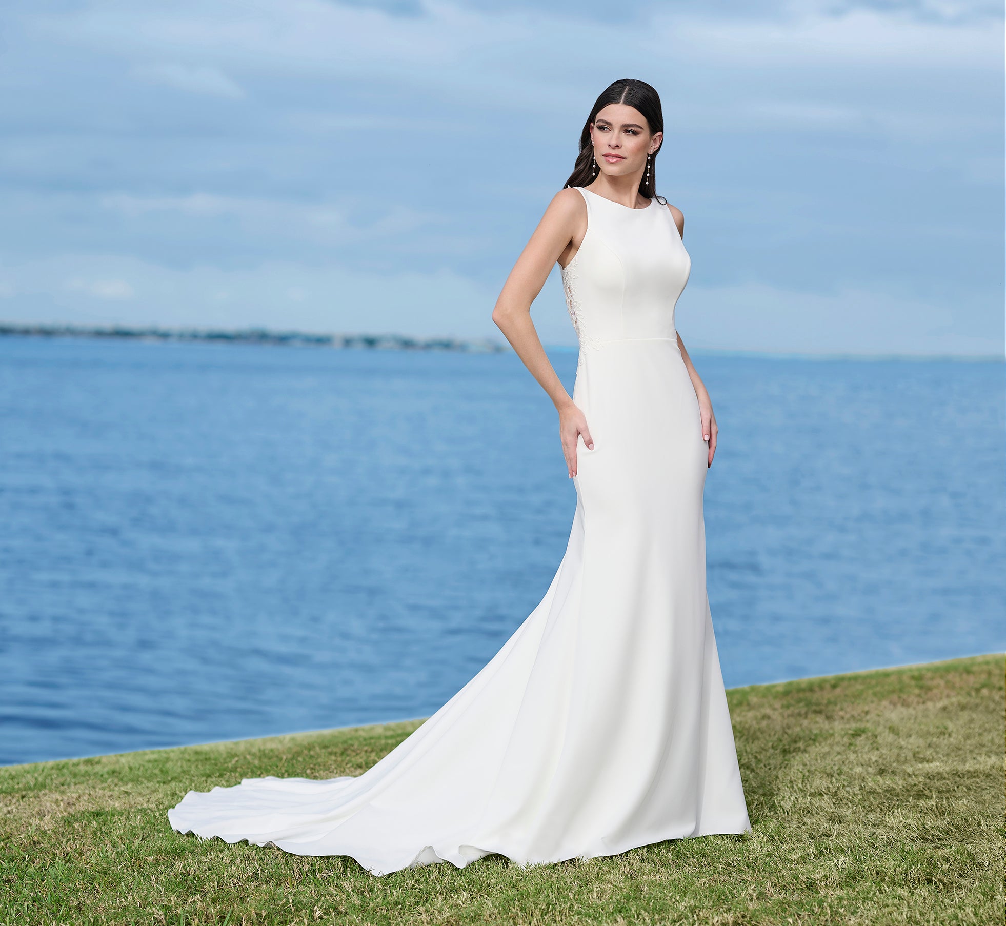 Lace And Stretch Crepe Gown With Halter Neckline In Ivory Nude、mySite、solidvoid