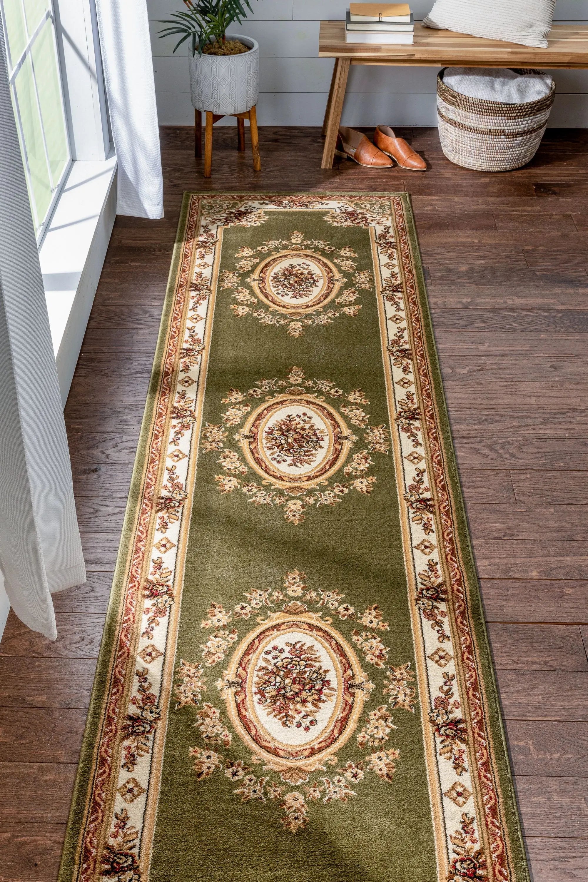 Le Petit Palais Green Traditional Rug、mySite、gigharbornorthrealestate
