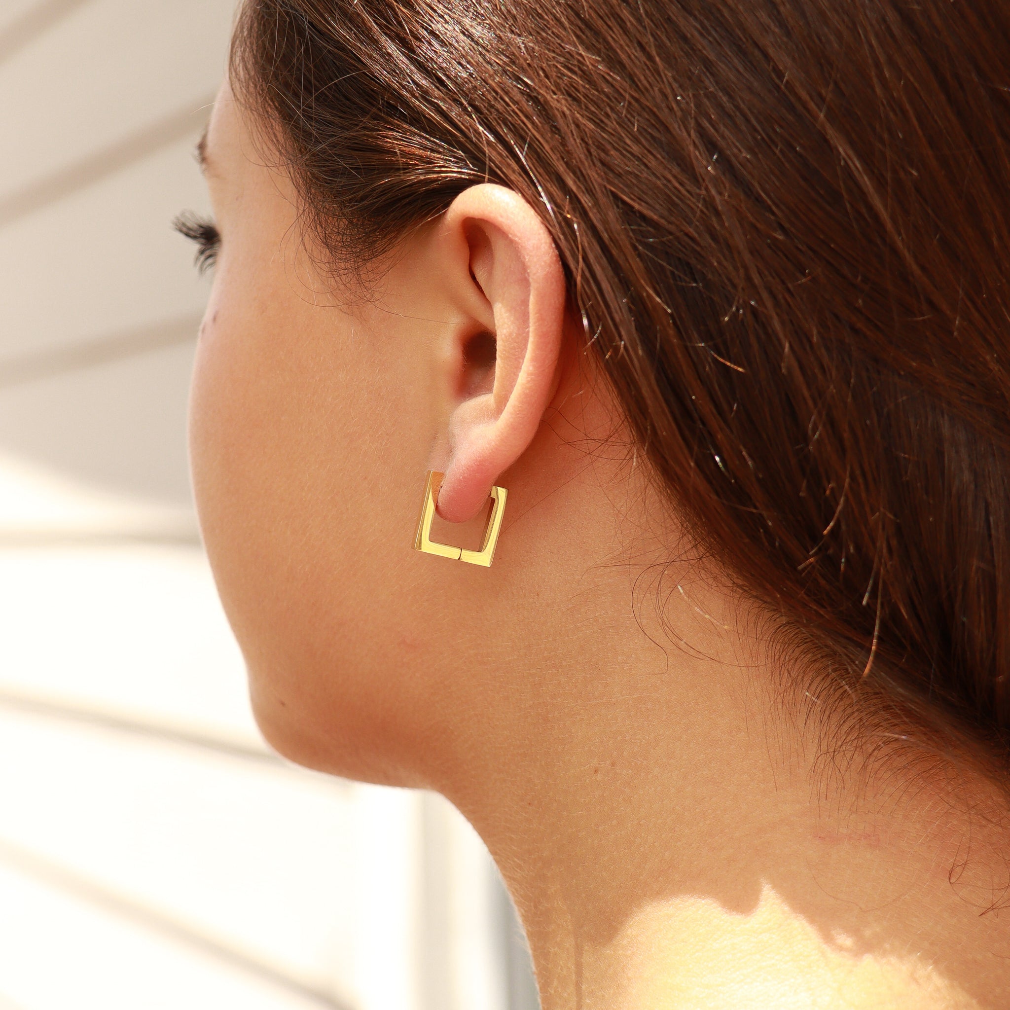 18K Gold PVD Stainless Steel Square Huggie Earrings / ERJ0011、mySite、dreamappss