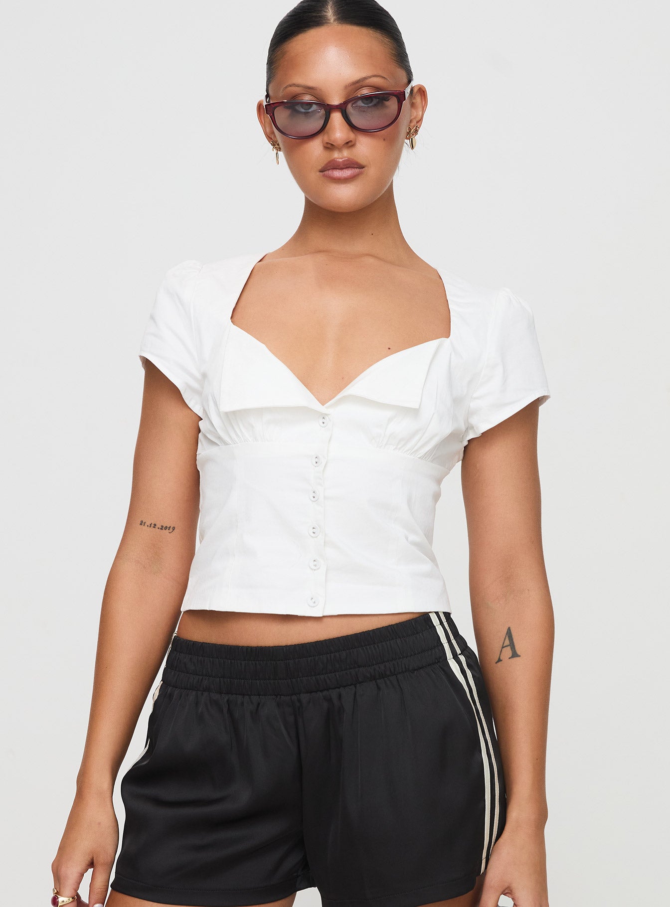 Abigale Top White、mySite、solidvoid