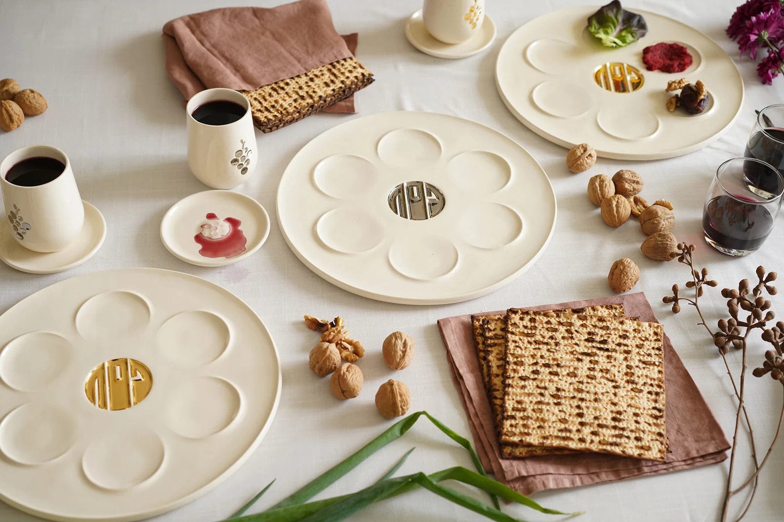 Modern Ceramic Seder Plate - Gold、mySite、topwebapps