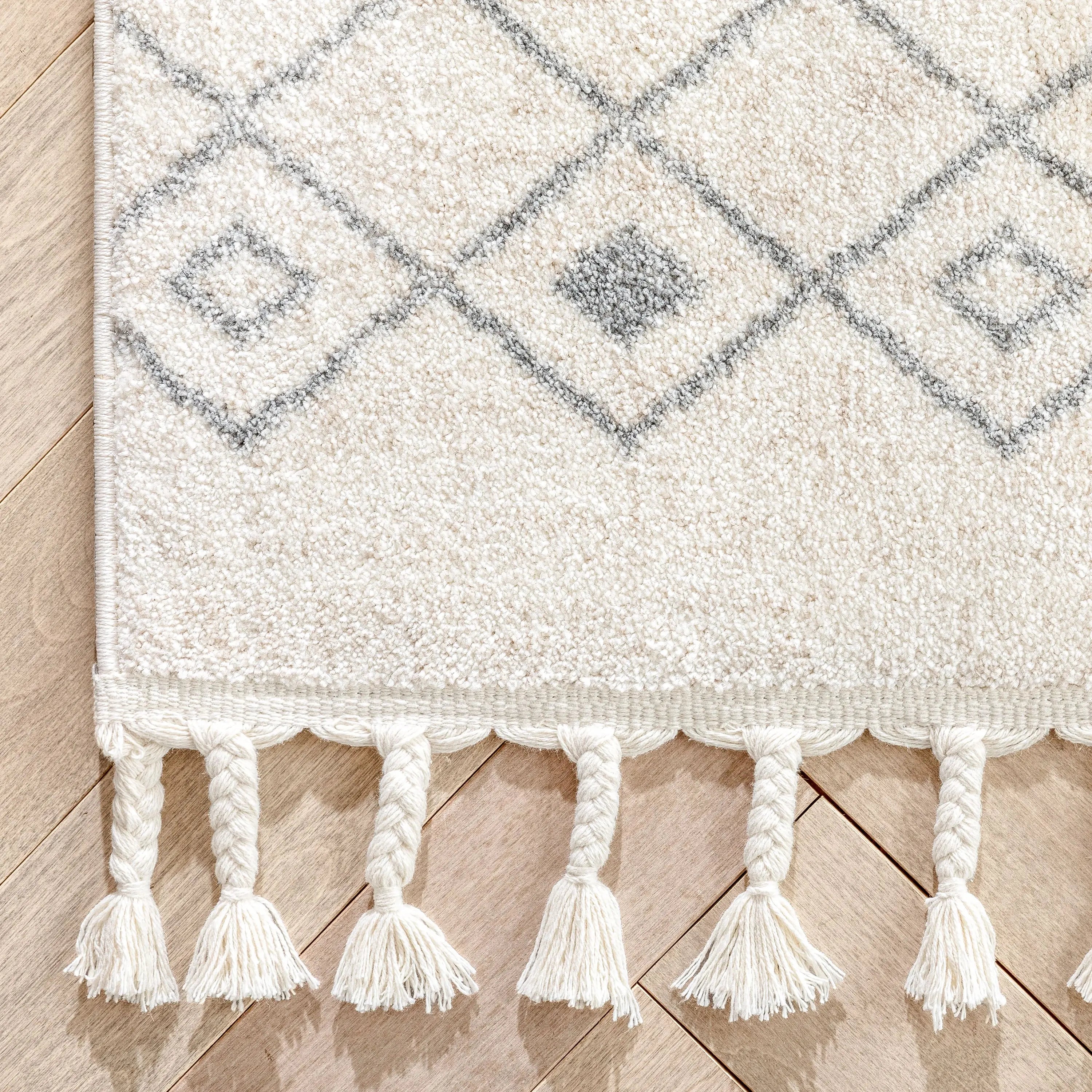 Transistora Nordic Tribal Trellis Pattern Ivory Grey Rug、mySite、gigharbornorthrealestate
