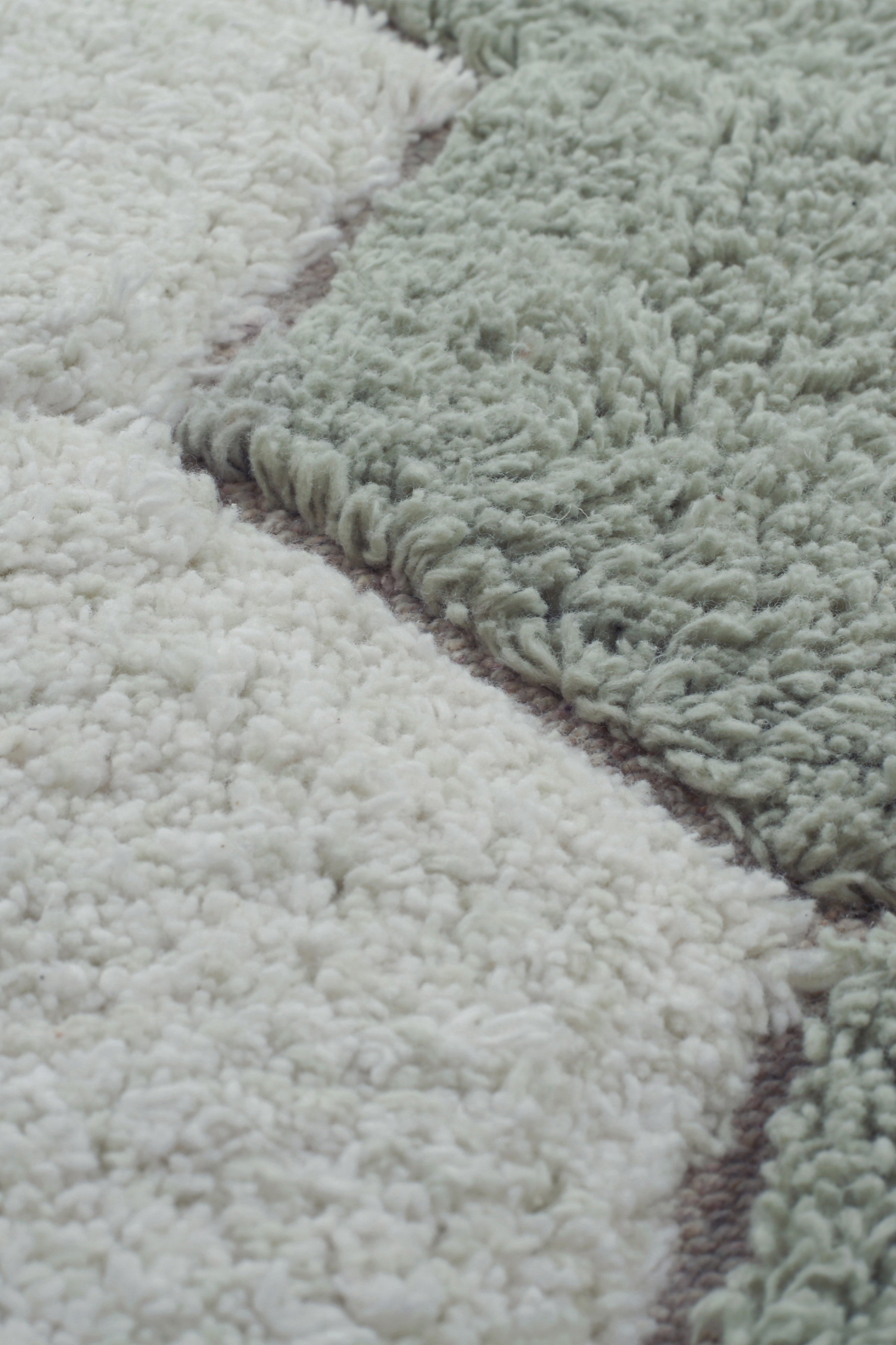 WASHABLE ROUND RUG HONEYCOMB BLUE SAGE、mySite、gigharbornorthrealestate