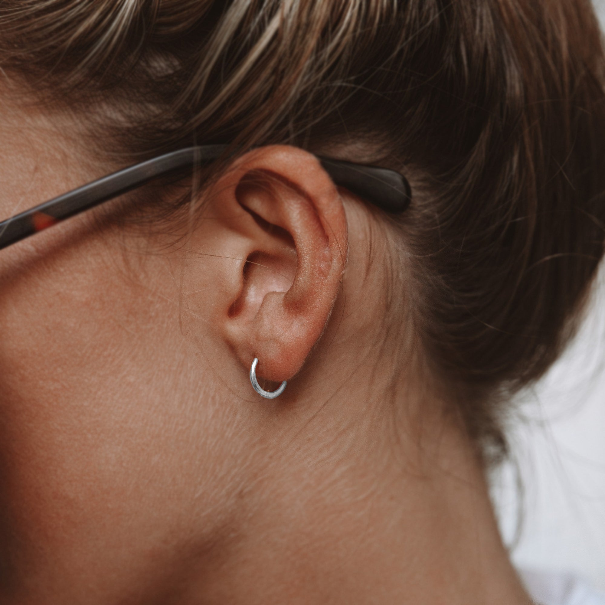 Tiny Huggie Hoops、mySite、hinf8tx79