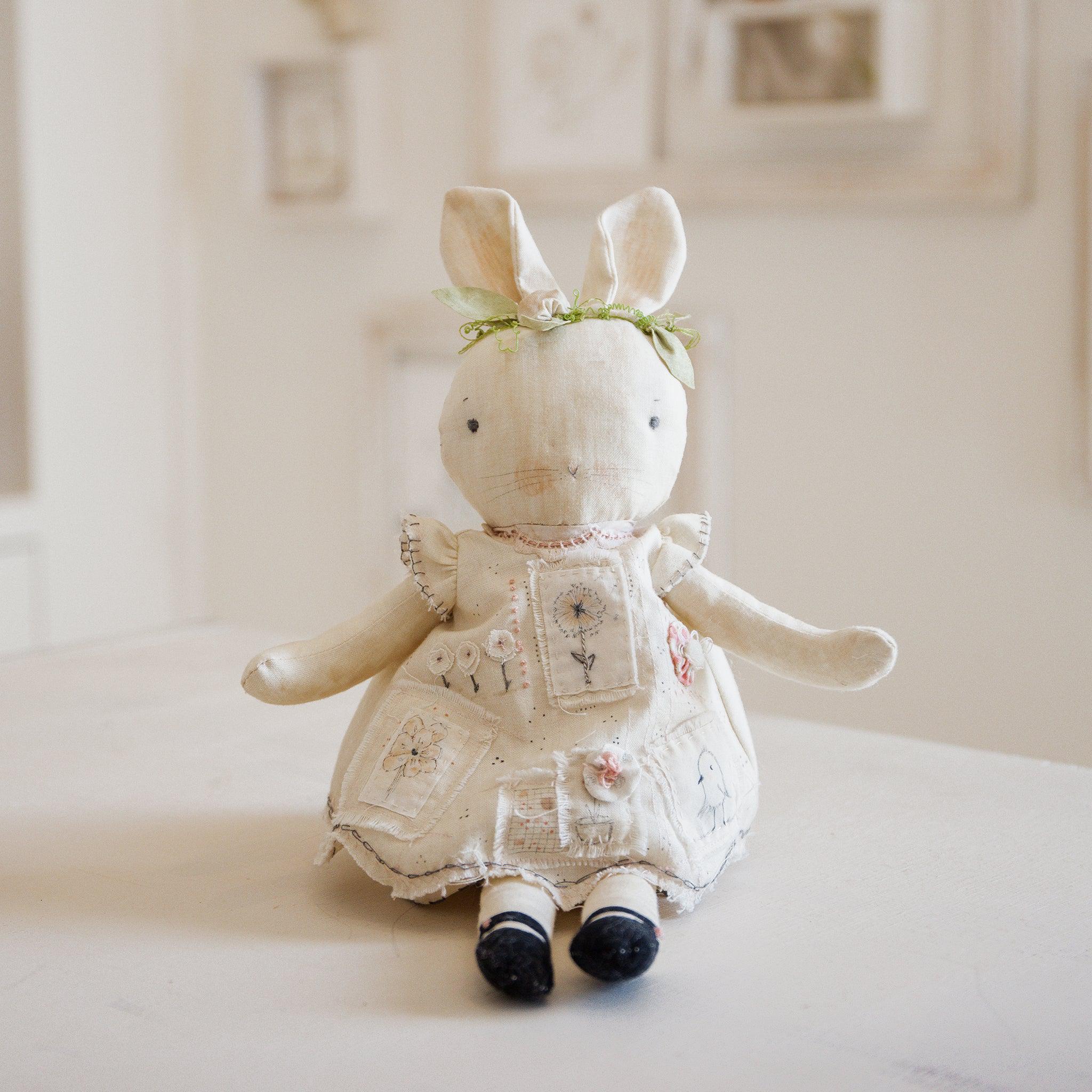 RETIRED - Hutch Studio Original - Pip Poppyseed - Hand-Crafted Cotton Bunny、mySite、g9winljtr