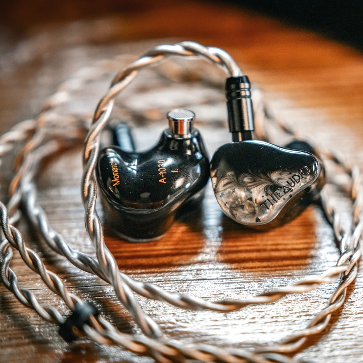  ThieAudio - Monarch MKIII、mySite、merchandisen