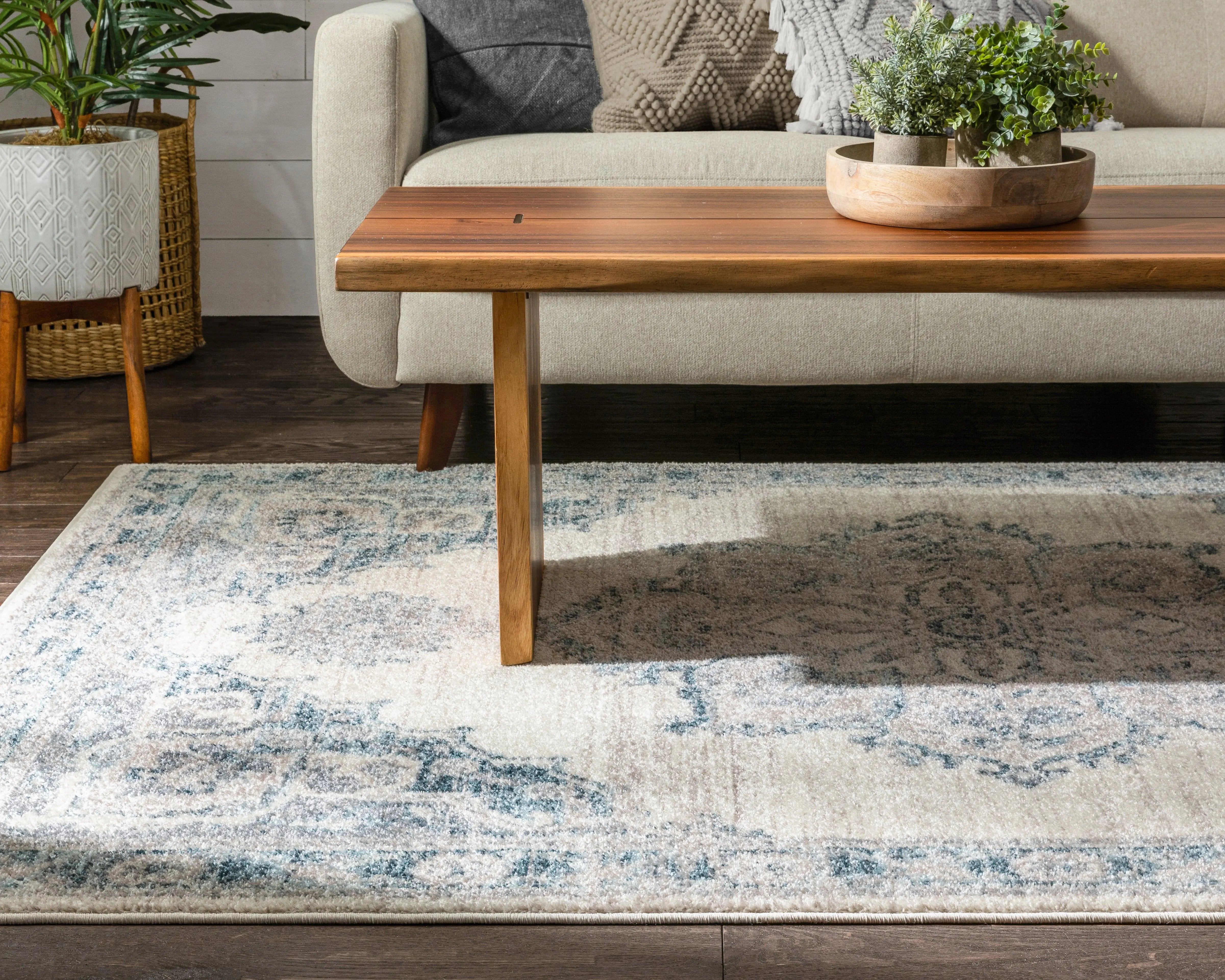 Branna Vintage Persian Blue Rug、mySite、gigharbornorthrealestate