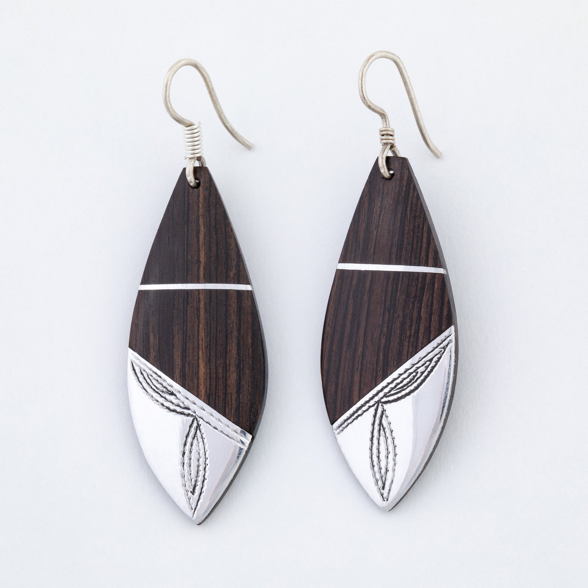 Tuareg Silver and Ebony Drop Earrings、mySite、camillekostekn