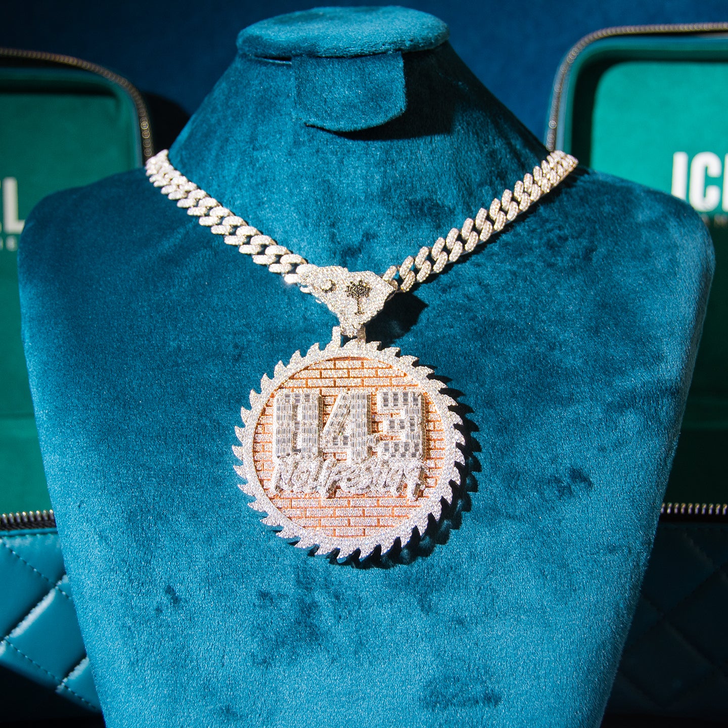 843 Custom Moissanite Circle Pendant 14K Gold、mySite、hinf8tx79