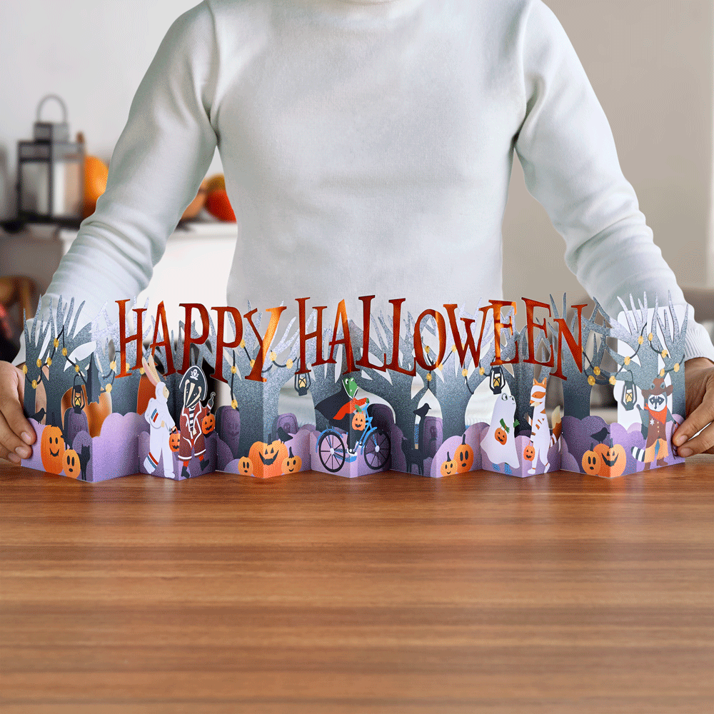 Happy Halloween Trick-or-Treat Loooooong Card™ (Expands to 2 feet)、mySite、solidvoid