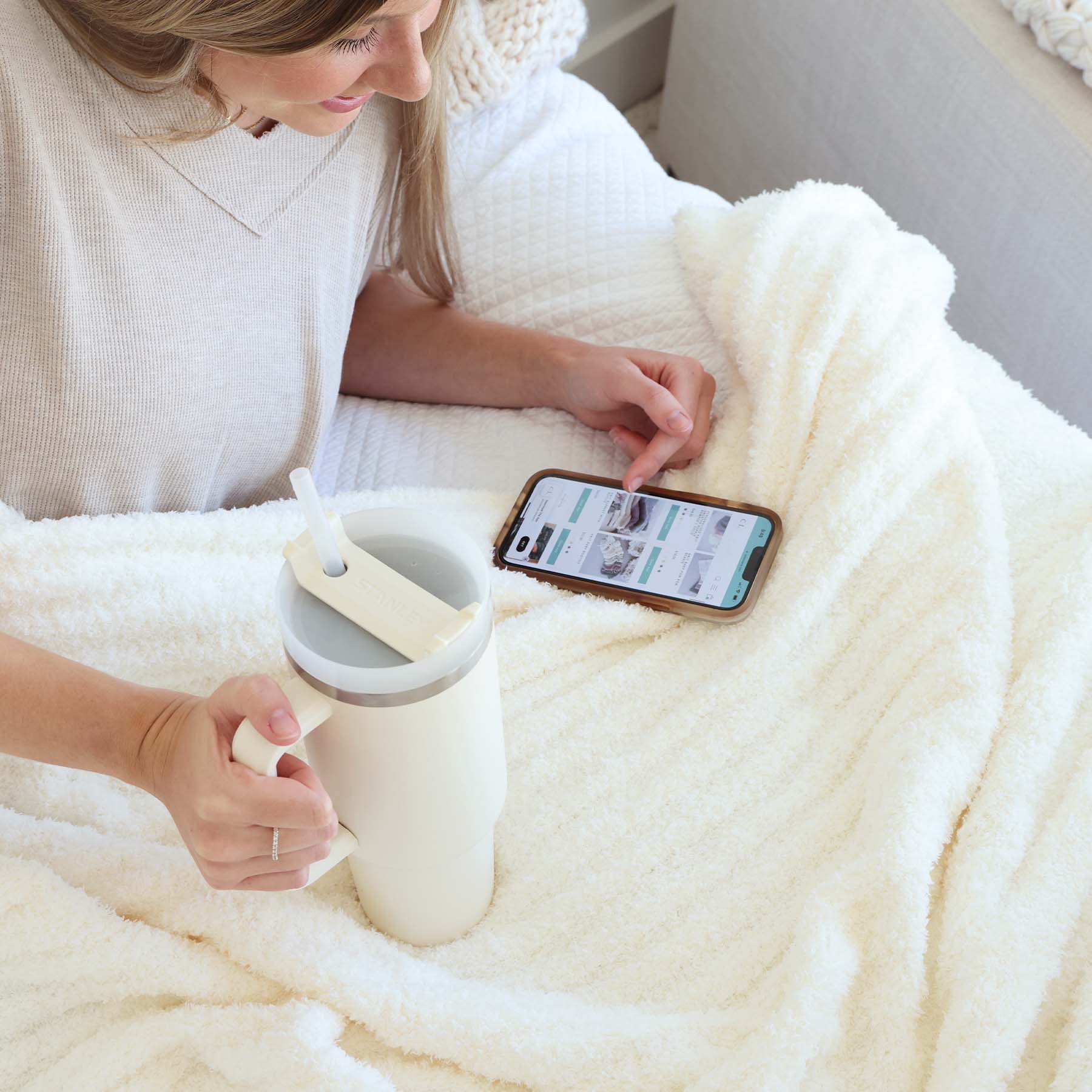  CuddleLane™ Luxe Blankets | Solids、mySite、layawaytickets