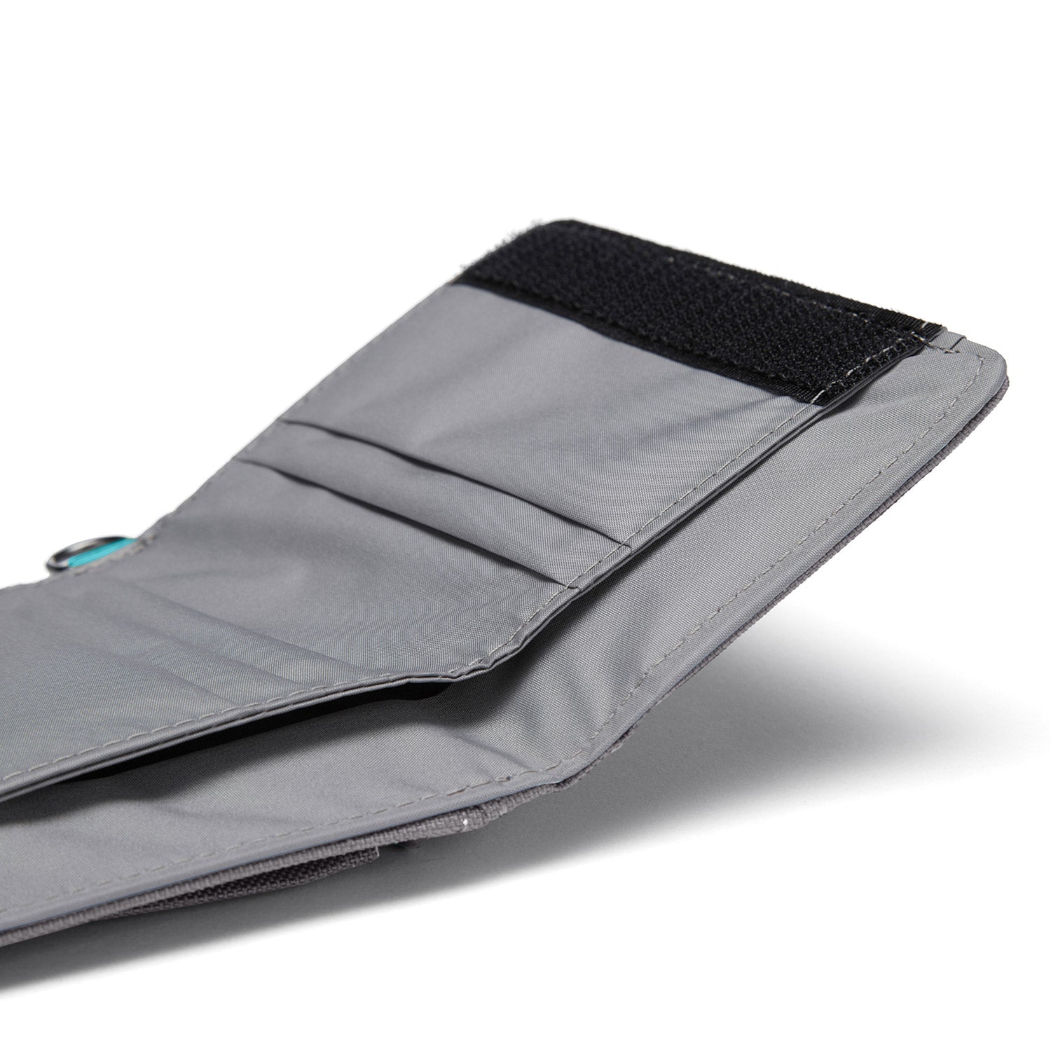 Pacsafe® RFIDsafe™ RFID blocking trifold wallet、mySite、garagedoors4me