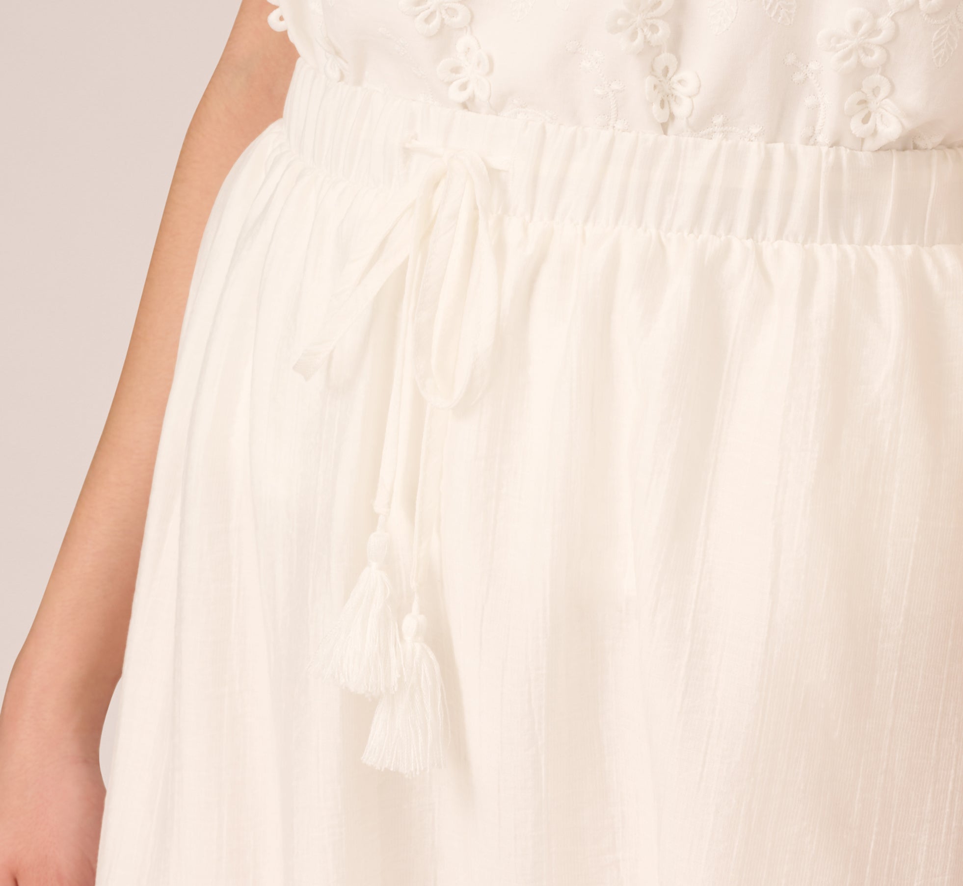 Floral Embroidered Hem Midi Skirt In Ivory、mySite、solidvoid