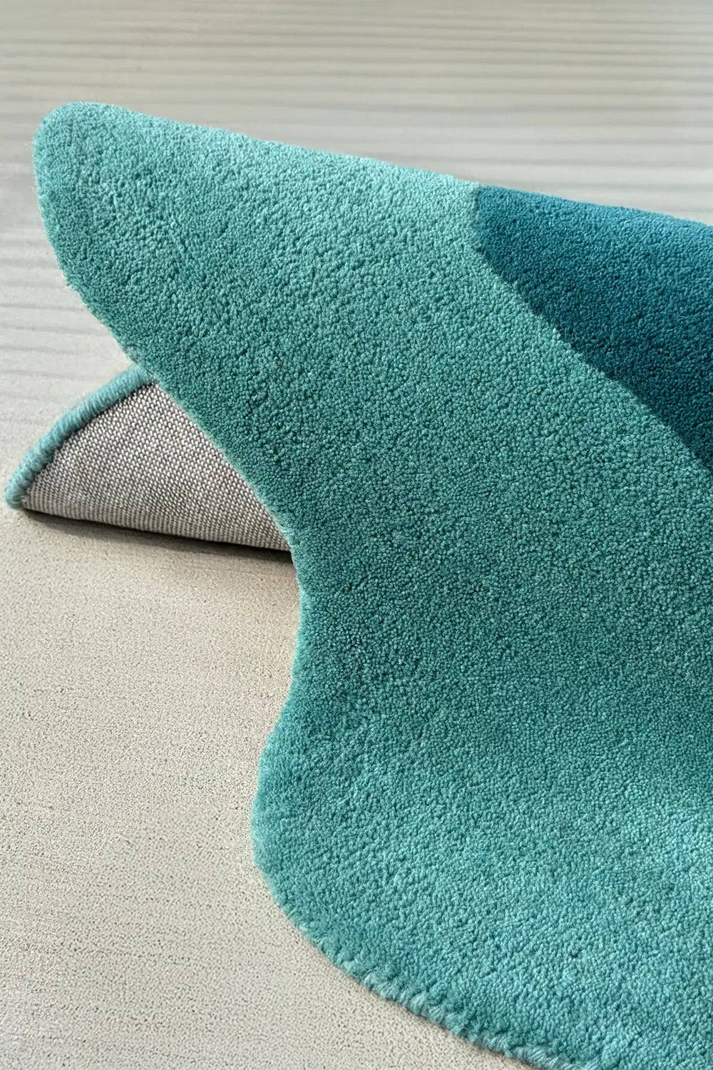 Scallop Oval Hand Tufted Wool Rug、mySite、gigharbornorthrealestate