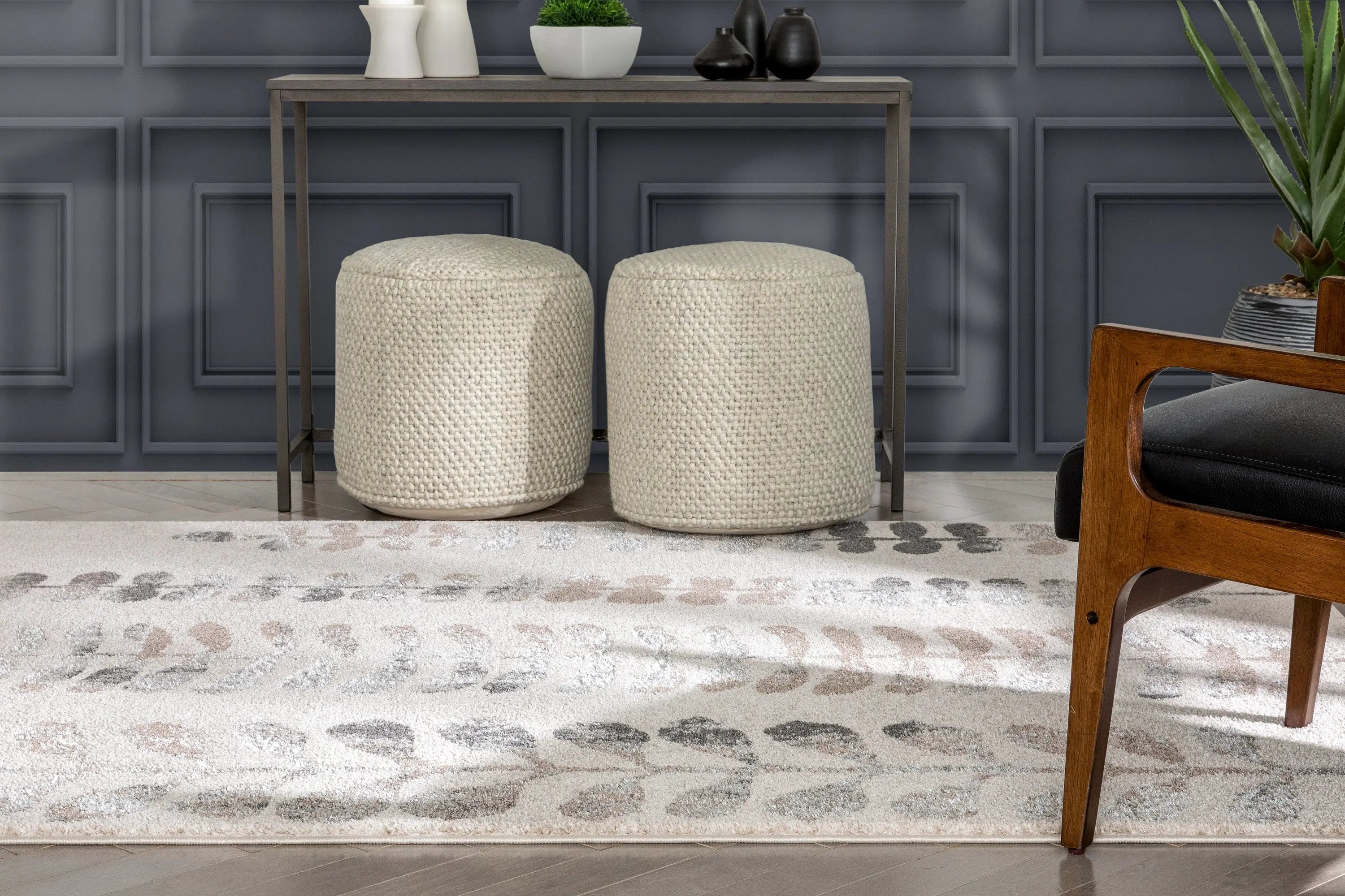 Myra Abstract Leaf Pattern Ivory Vintage Rug、mySite、gigharbornorthrealestate