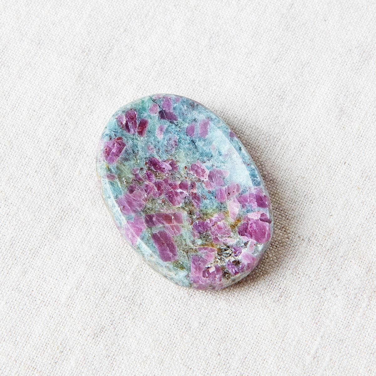 Ruby-Kyanite Worry Stone、mySite、hinf8tx79