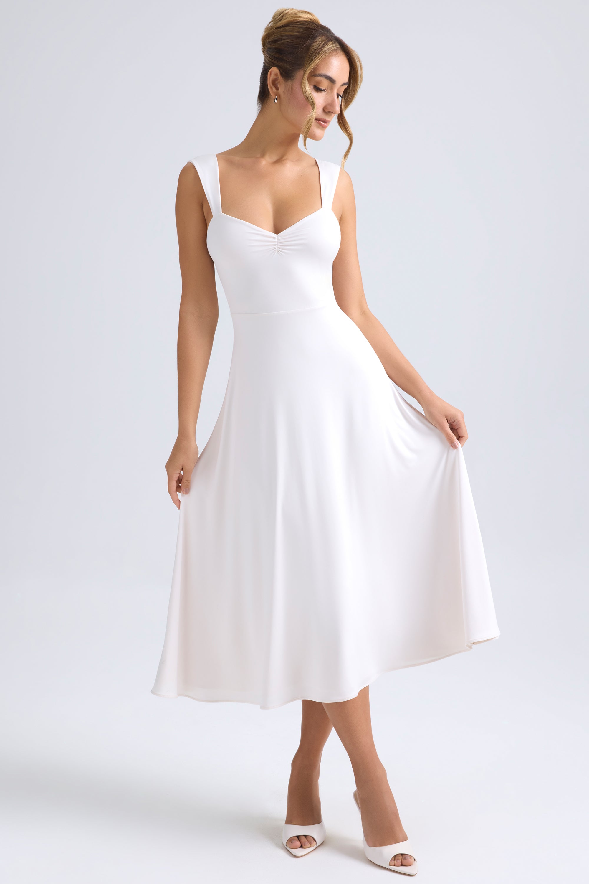 Sweetheart-Neck Ruched Midaxi Dress in Ivory、mySite、solidvoid
