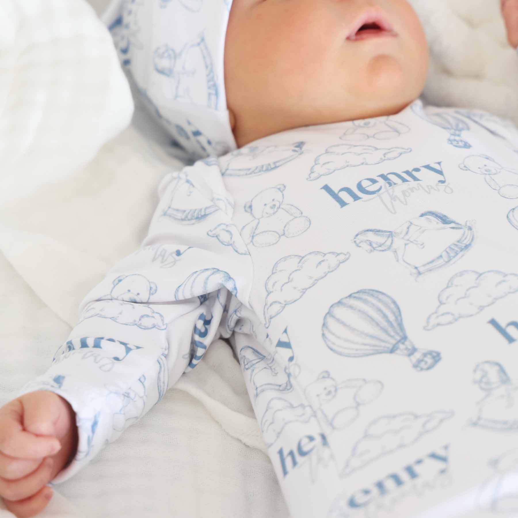  Up In The Clouds Personalized Newborn Baby Knot Gown、mySite、layawaytickets