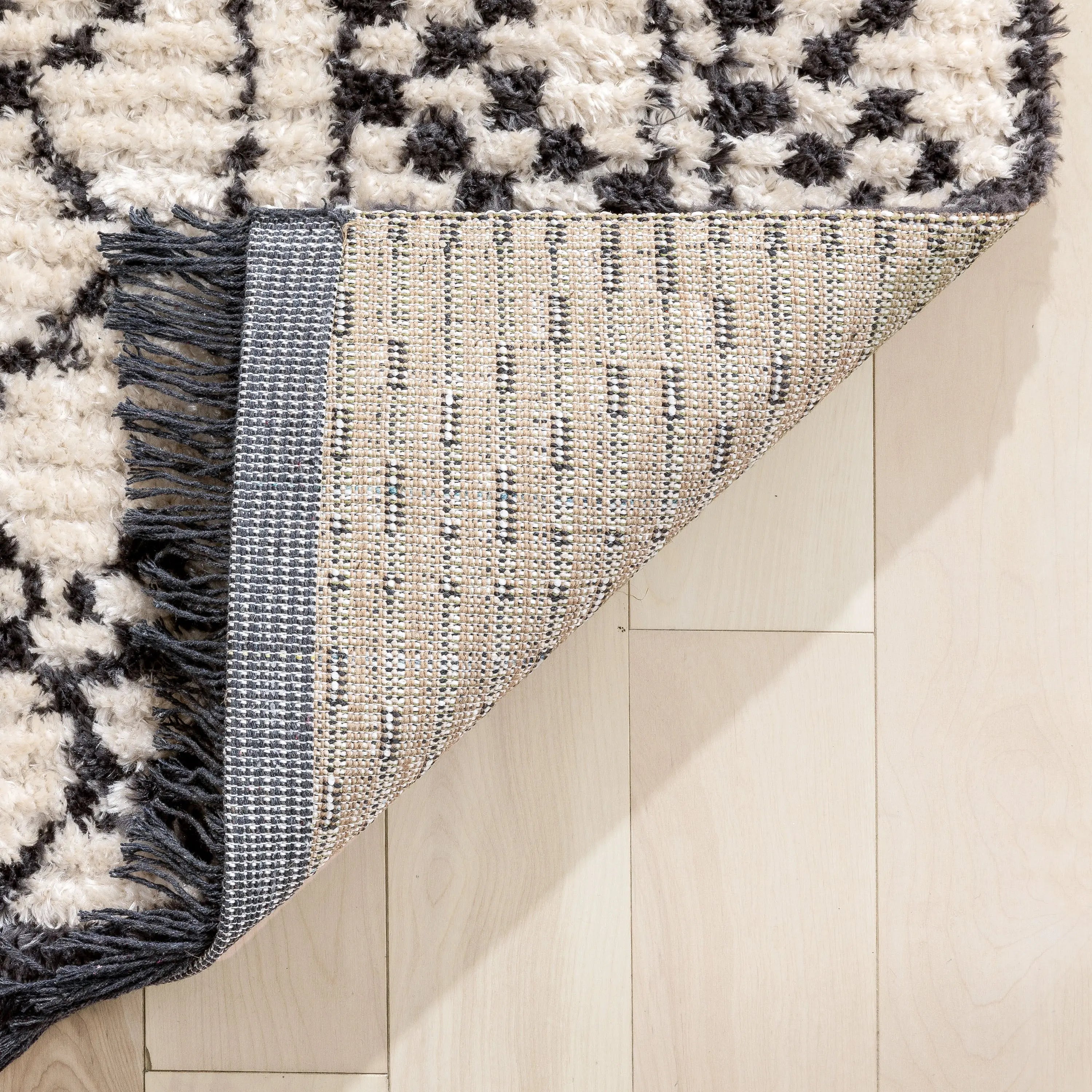 Tallulah Tribal Diamond Lattice Pattern Grey High-Low Textured Pile Rug、mySite、gigharbornorthrealestate