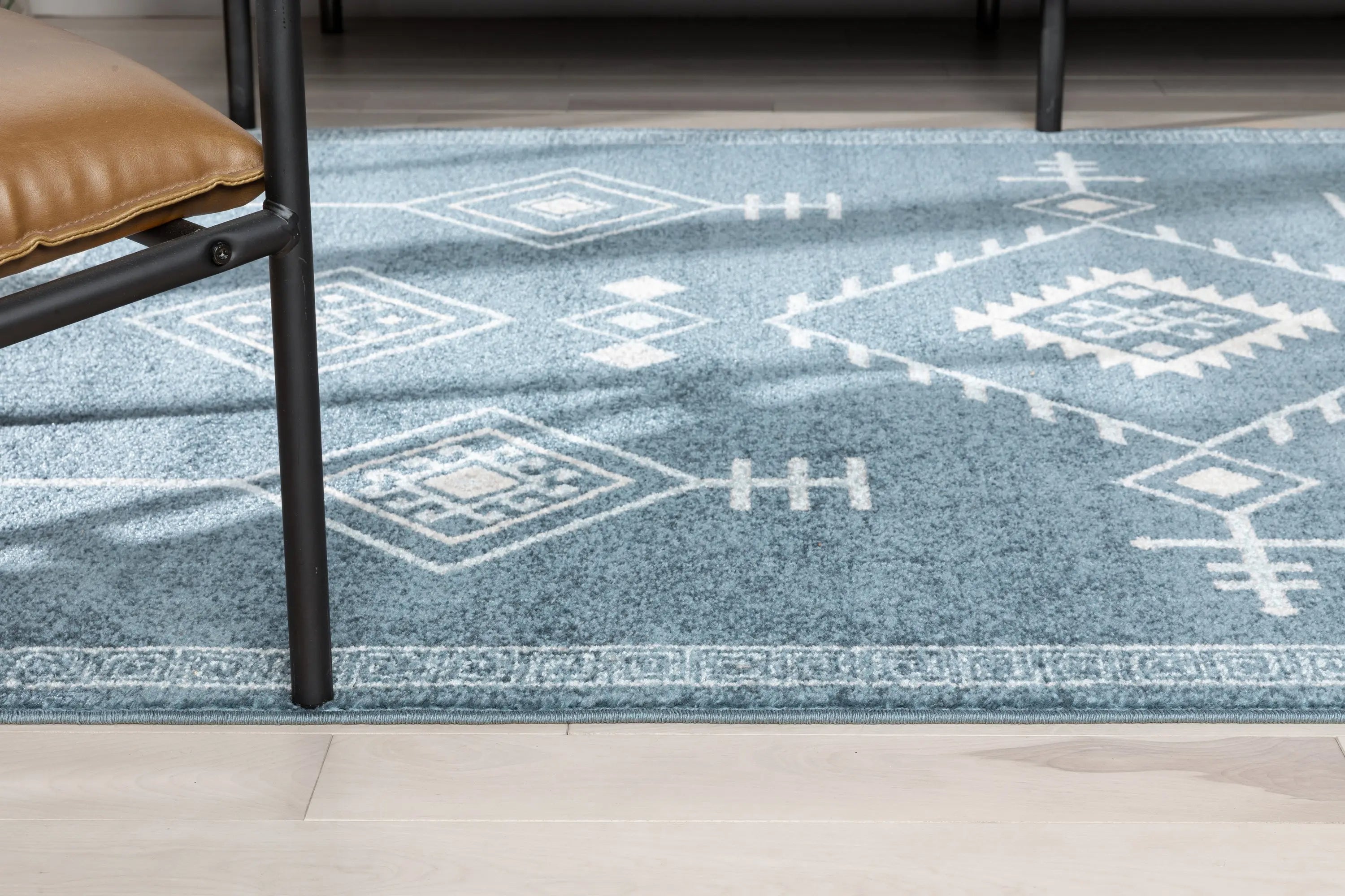 Azra Tribal Medallion Dark Blue Rug、mySite、gigharbornorthrealestate