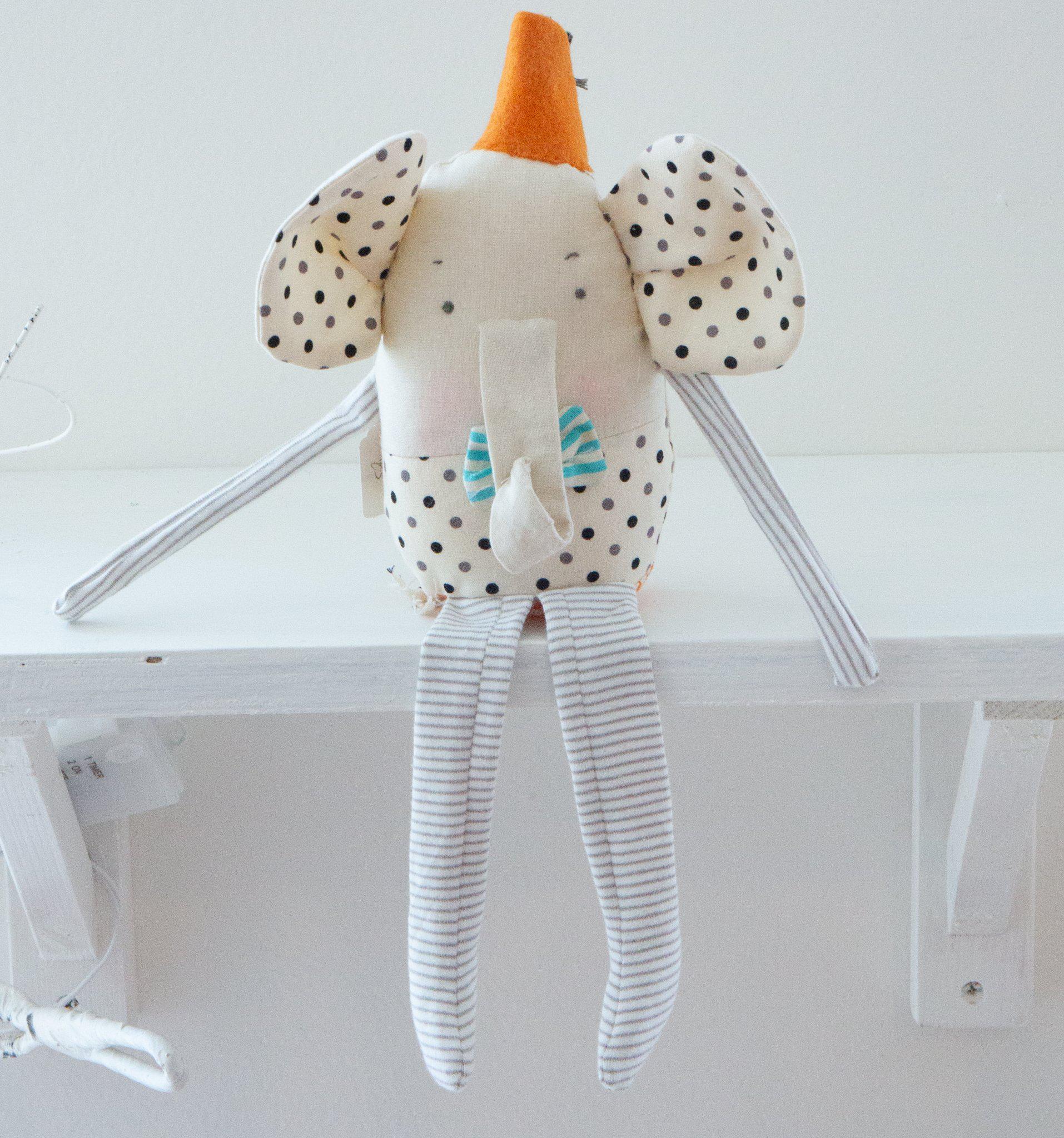 RETIRED - Hutch Studio Original - Eggy Phant - One of A Kind Elephant、mySite、g9winljtr