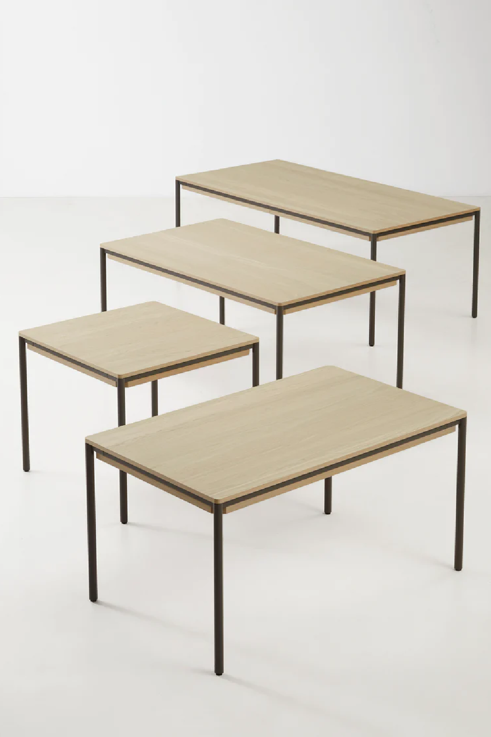 Oak Extendable Dining Table | WOUD Piezas、mySite、neckold