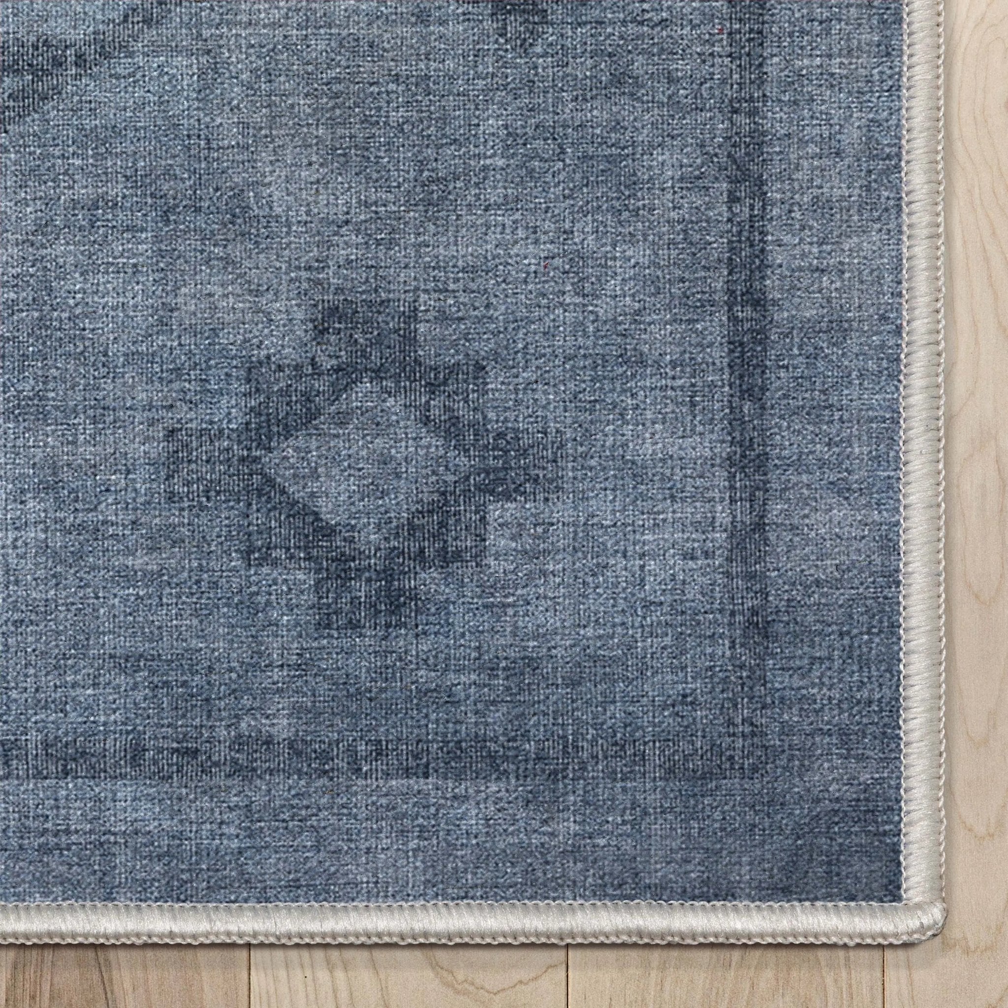 Bottineau Distressed Southwestern Flat-Weave Rug、mySite、gigharbornorthrealestate