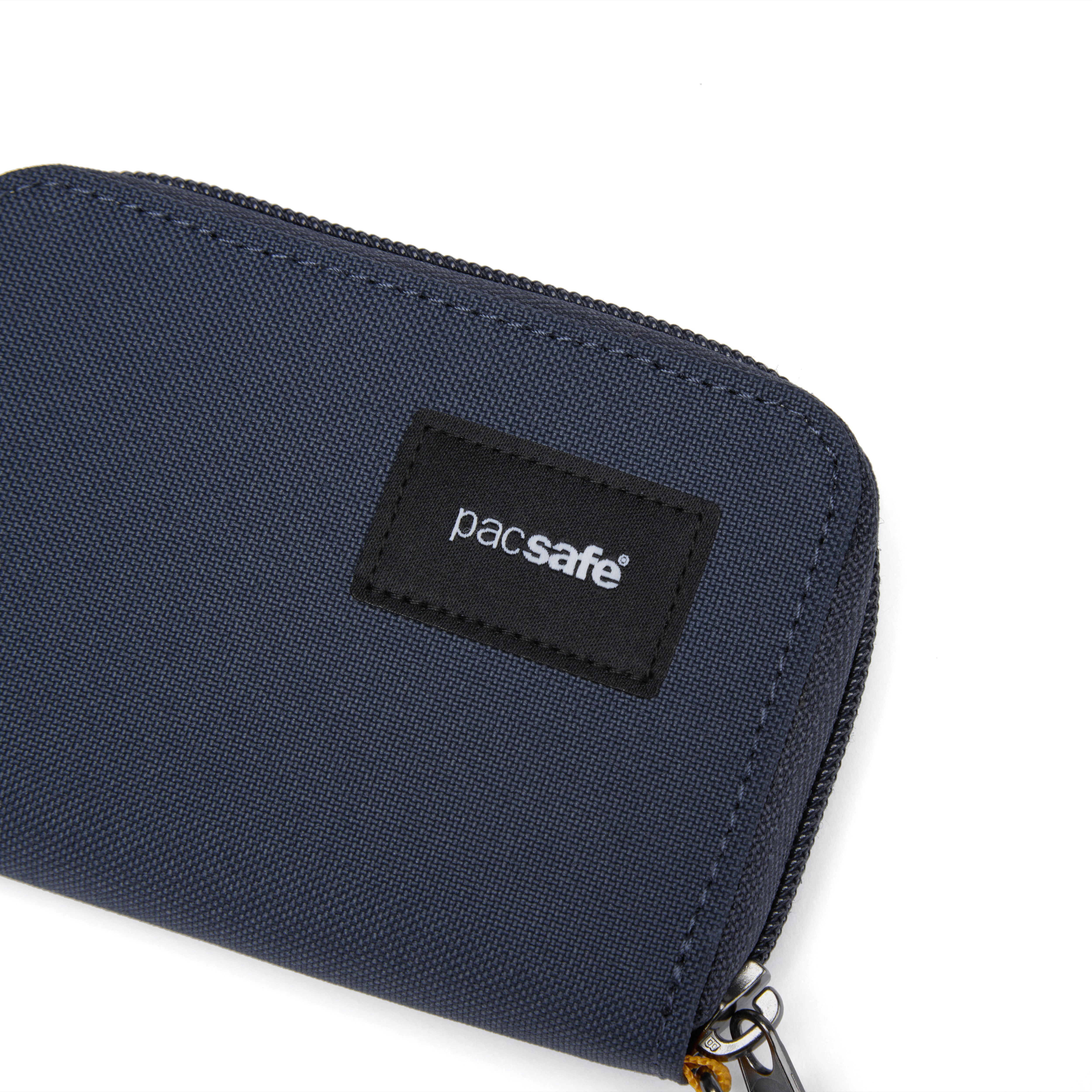 Pacsafe® RFIDsafe™ RFID blocking card wallet、mySite、garagedoors4me