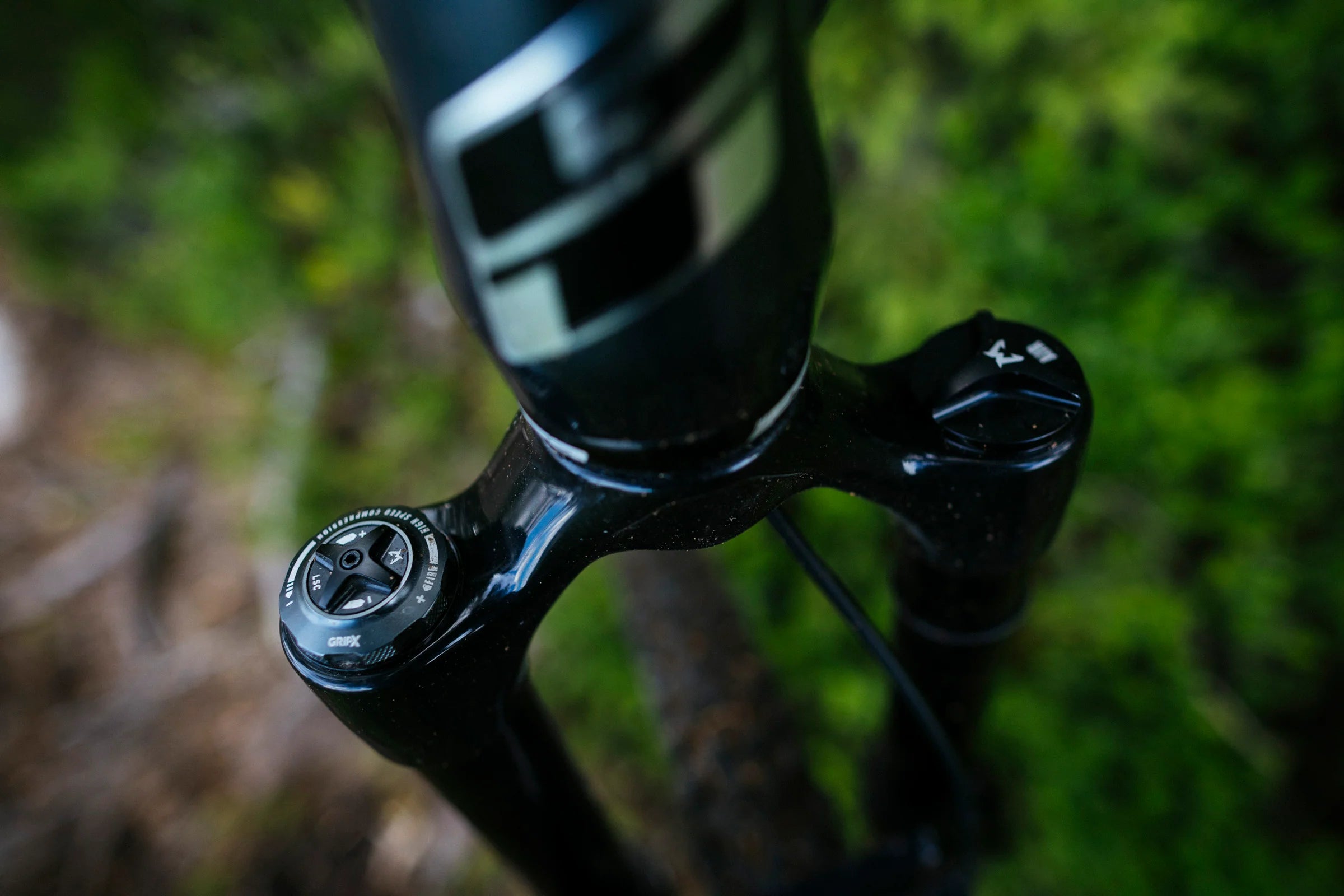 Marzocchi GRIP X damper close-up
