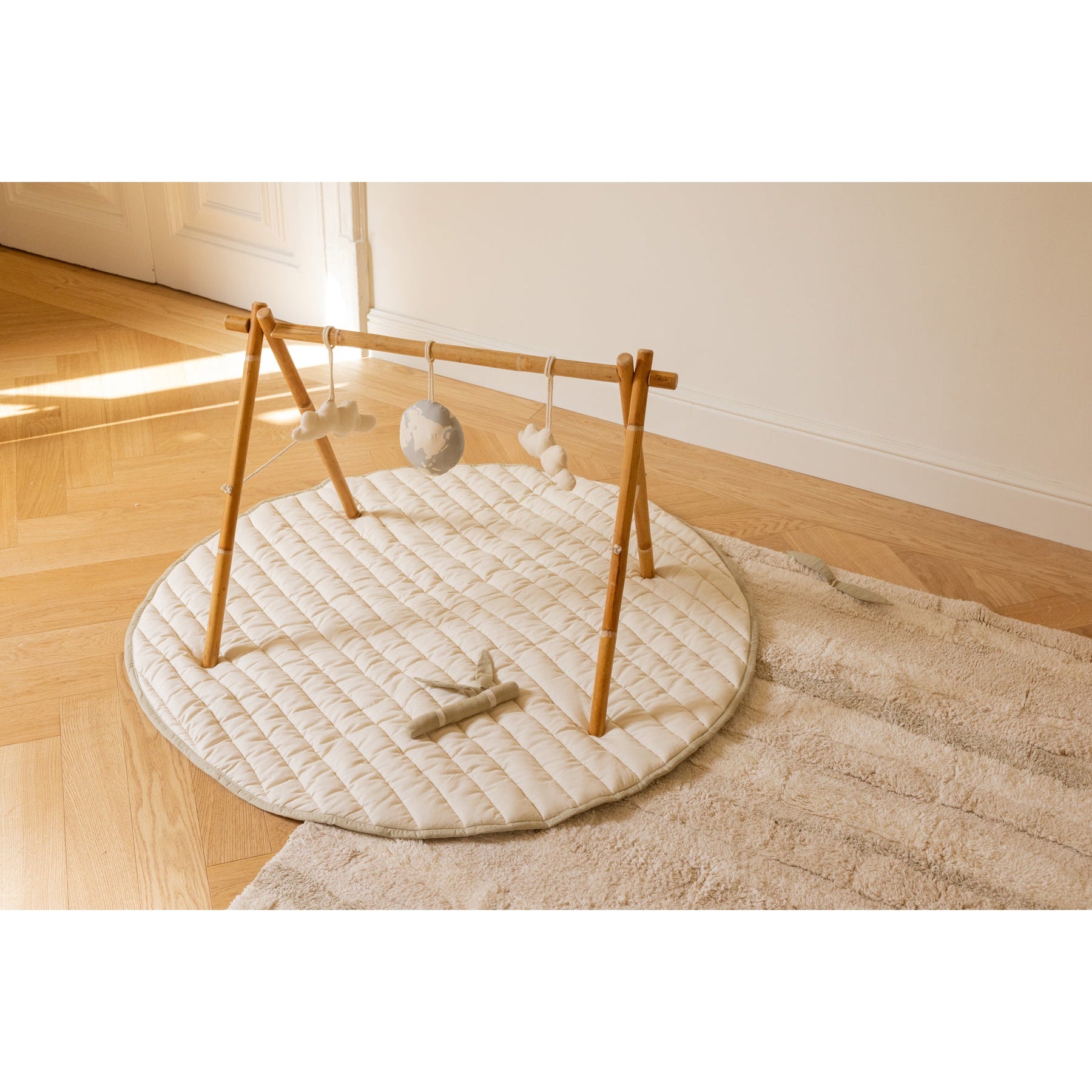 World Ball Set of 3 Rattle Toy Hangers、mySite、gigharbornorthrealestate