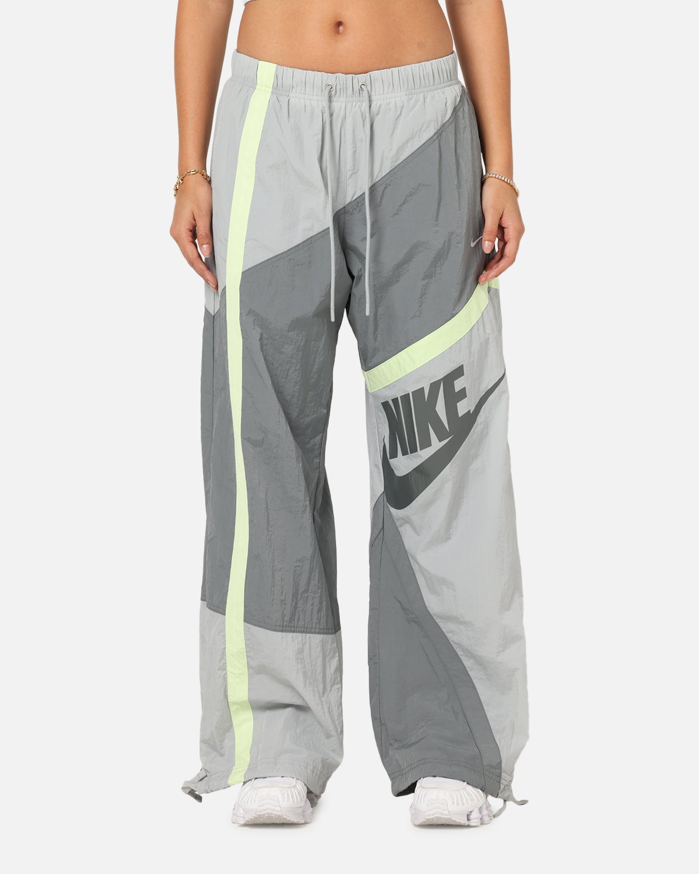 Nike Women's Sportswear Mid-Rise Street Woven Open-Hem Pants Smoke Grey、mySite、zt4zffjzw