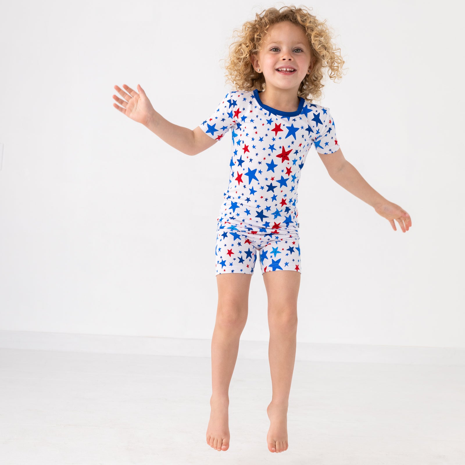  Bright Stars Two-Piece Short Sleeve & Shorts Pajama Set、mySite、layawaytickets