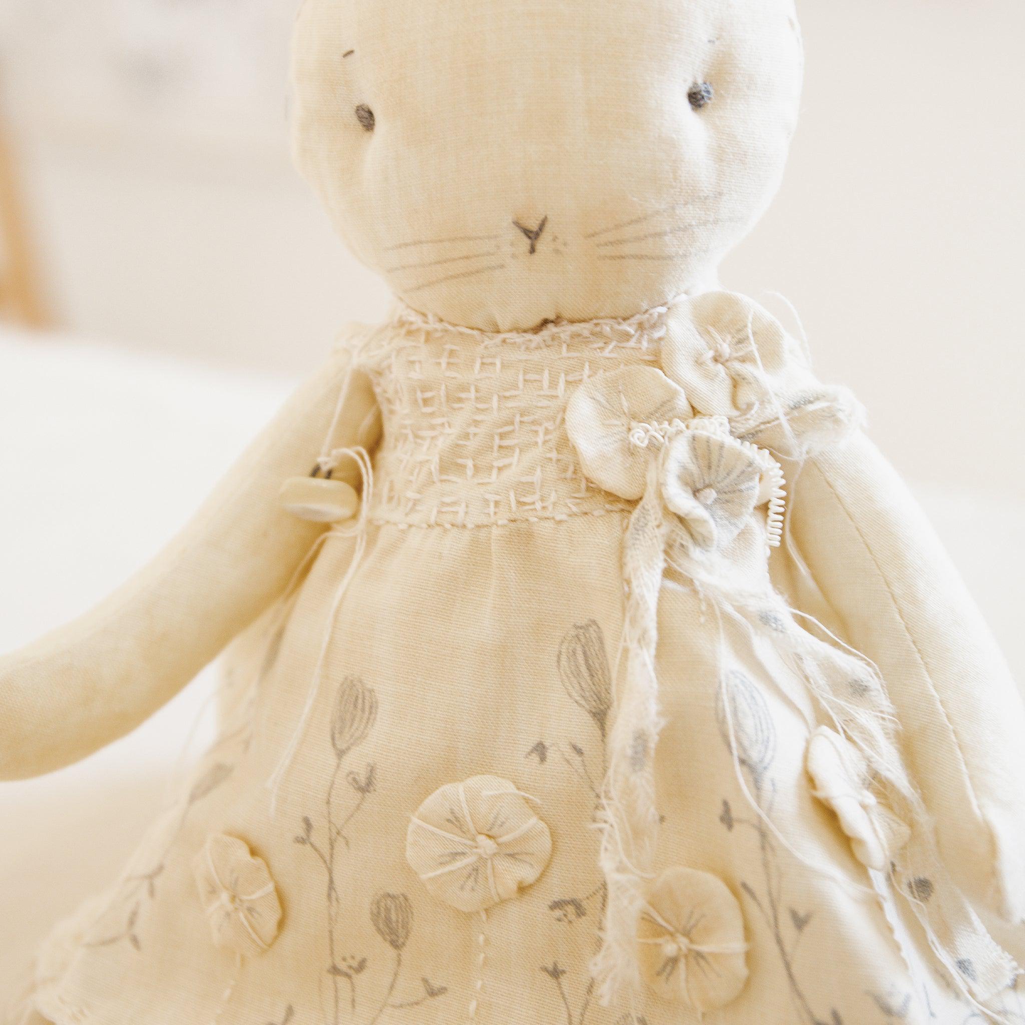RETIRED - Hutch Studio Original - Tula Tumbleweed - Hand-Crafted Cotton & Knit Bunny、mySite、g9winljtr
