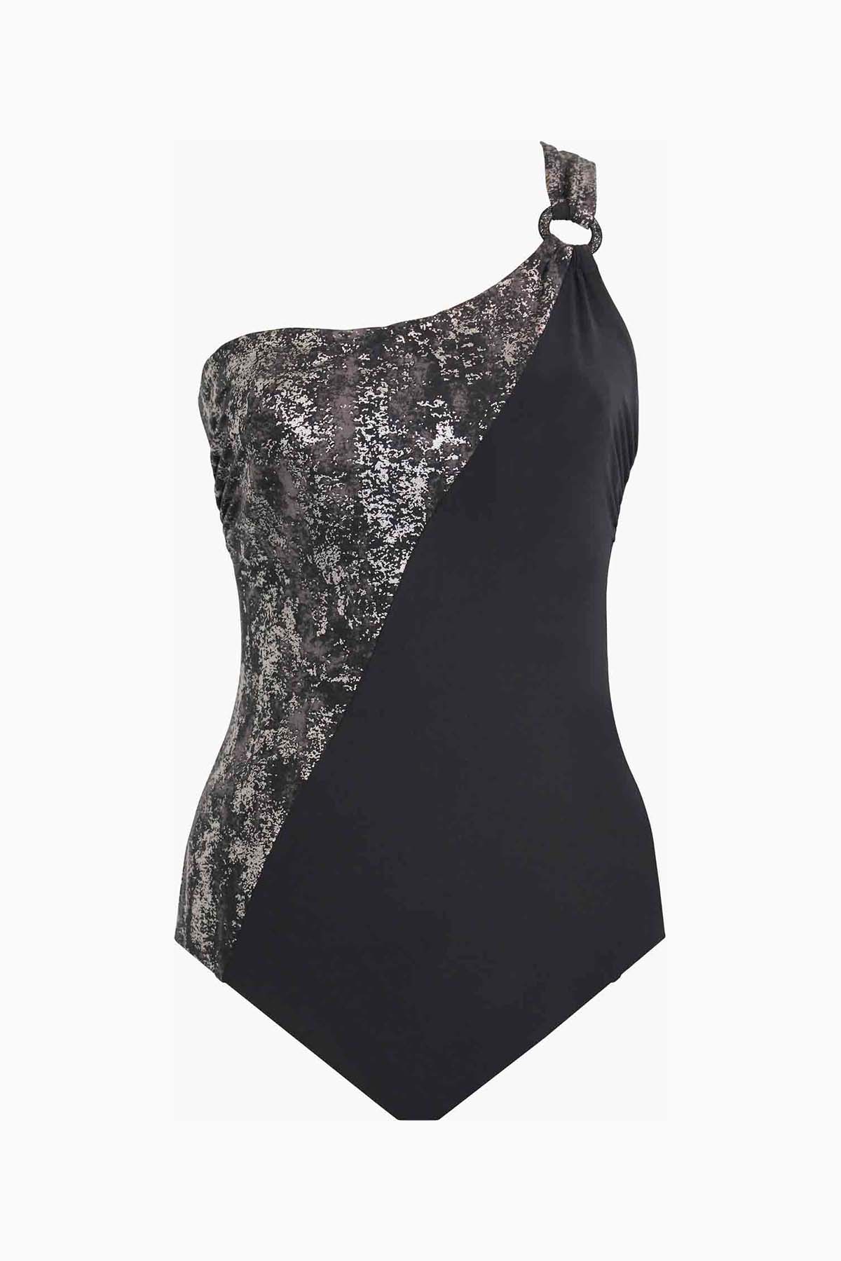  Cassandra One Piece in Into The Mystic、mySite、justintrudeaud