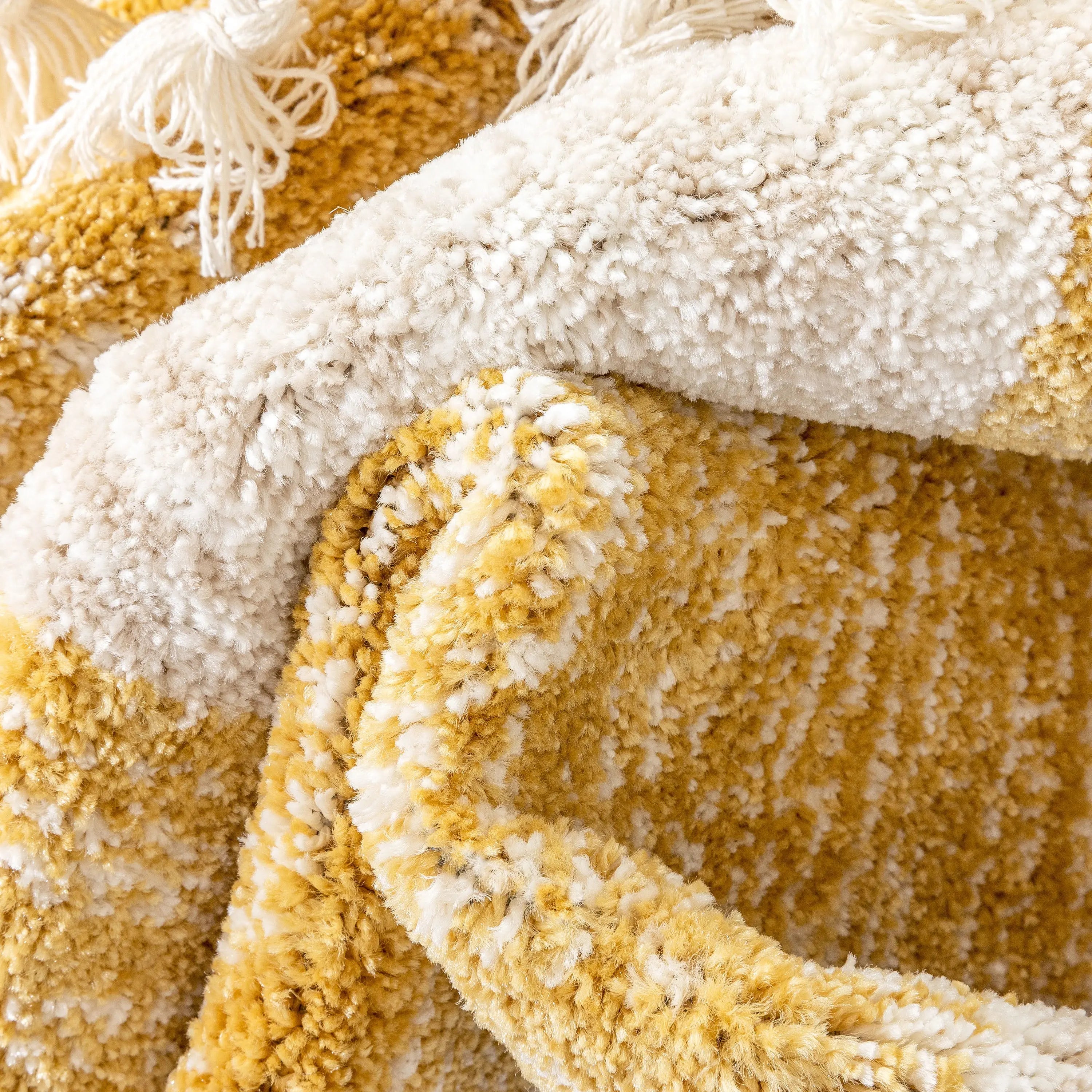 Triangles Modern Geometric Pattern Yellow Kids Rug、mySite、gigharbornorthrealestate