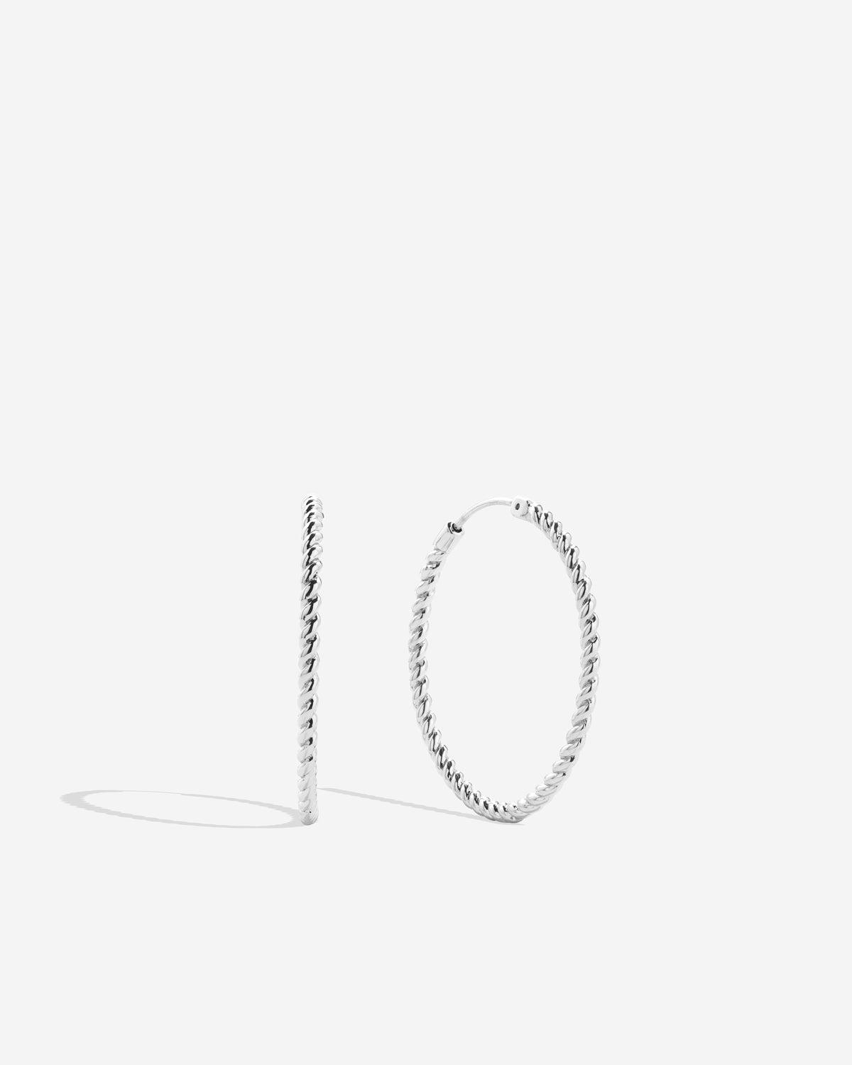 Entwined Dainty Hoop Earrings、mySite、hinf8tx79