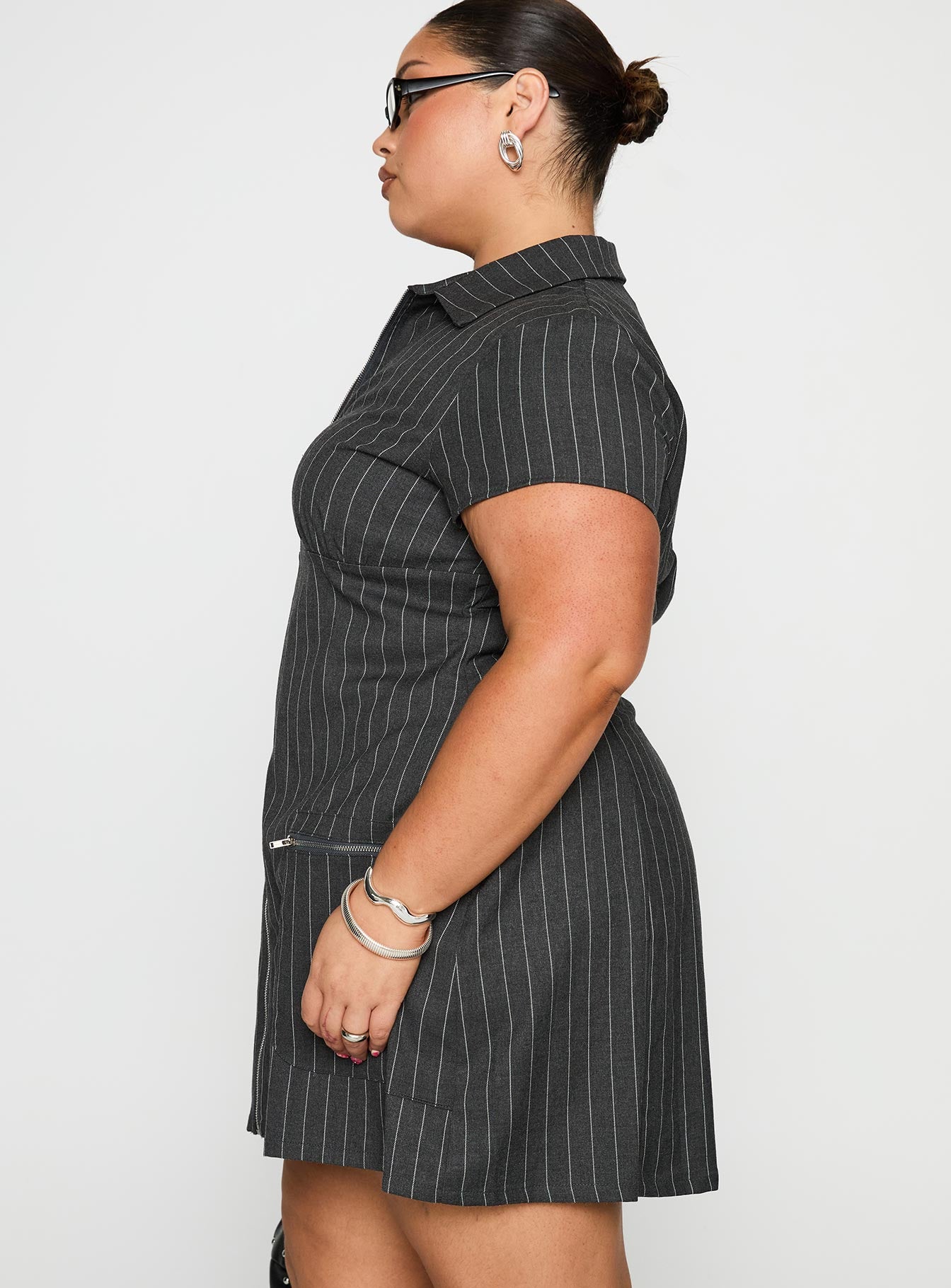 Wynona Mini Dress White / Grey Pinstripe Curve、mySite、solidvoid