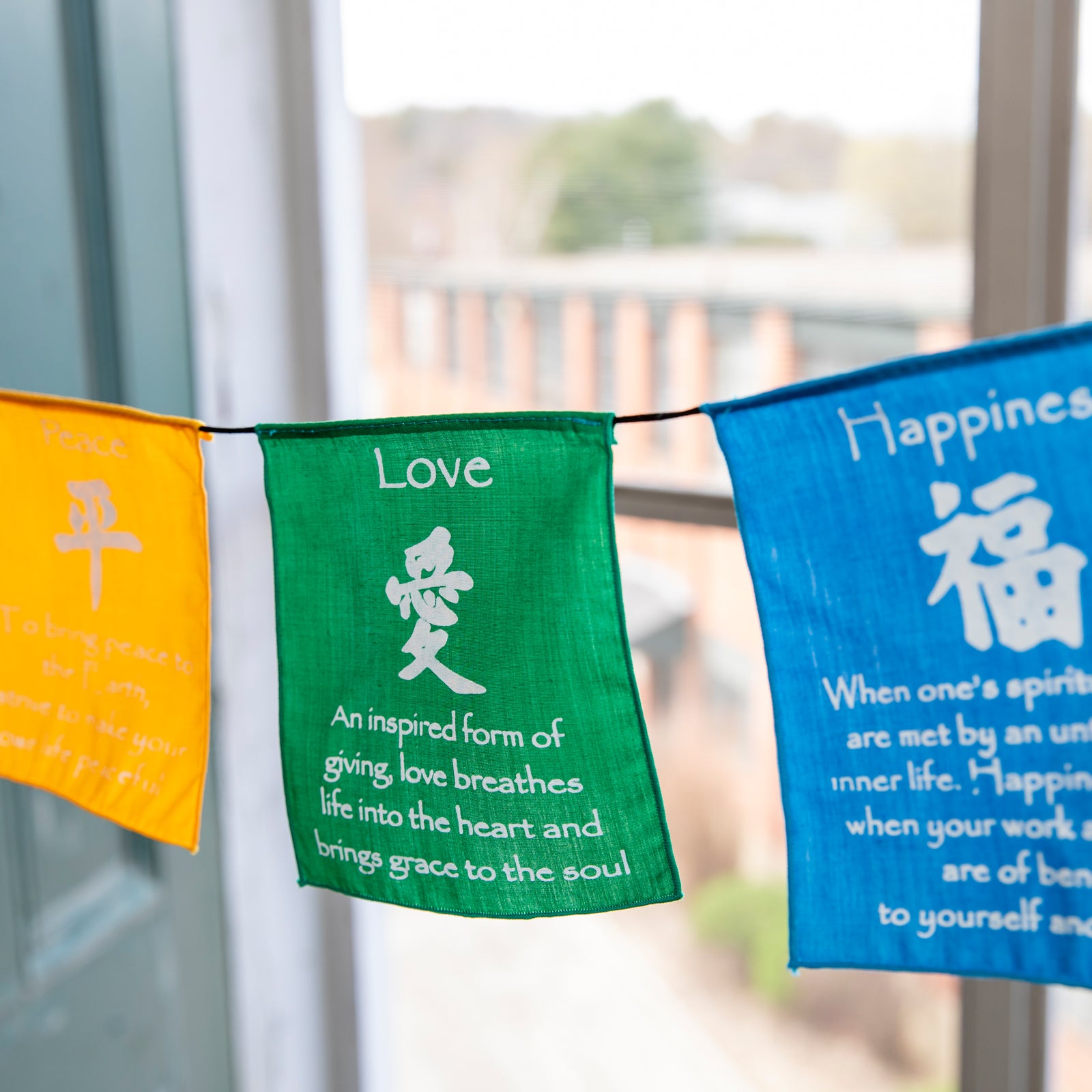 Small Prayer Flag in Bright Colors、mySite、topwebapps