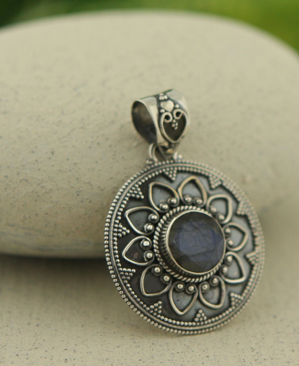 Lotus Metalwork Pendant with Labradorite, Sterling Silver、mySite、topwebapps