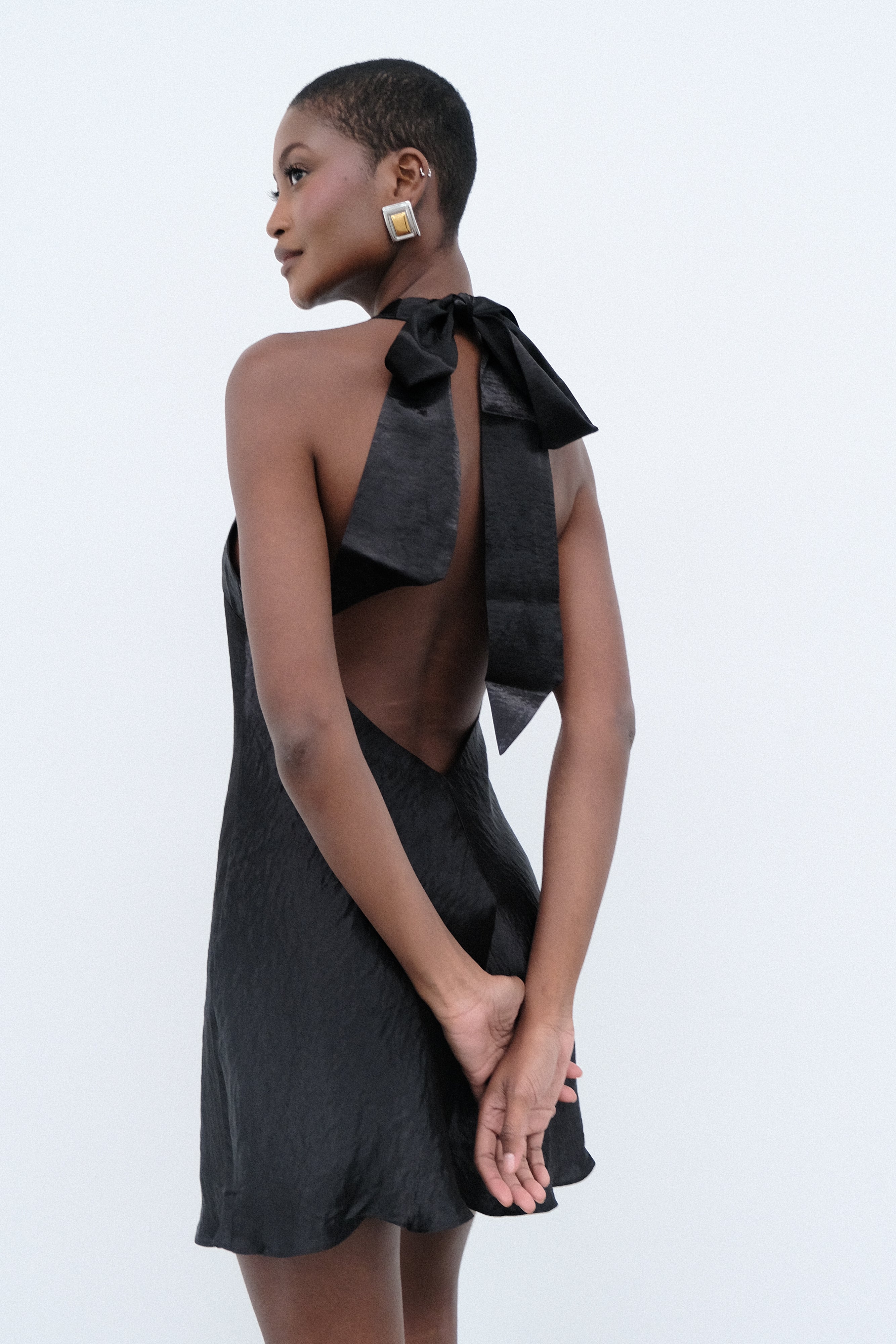 Cartia Bow Halter Micro Mini Dress - Black、mySite、solidvoid