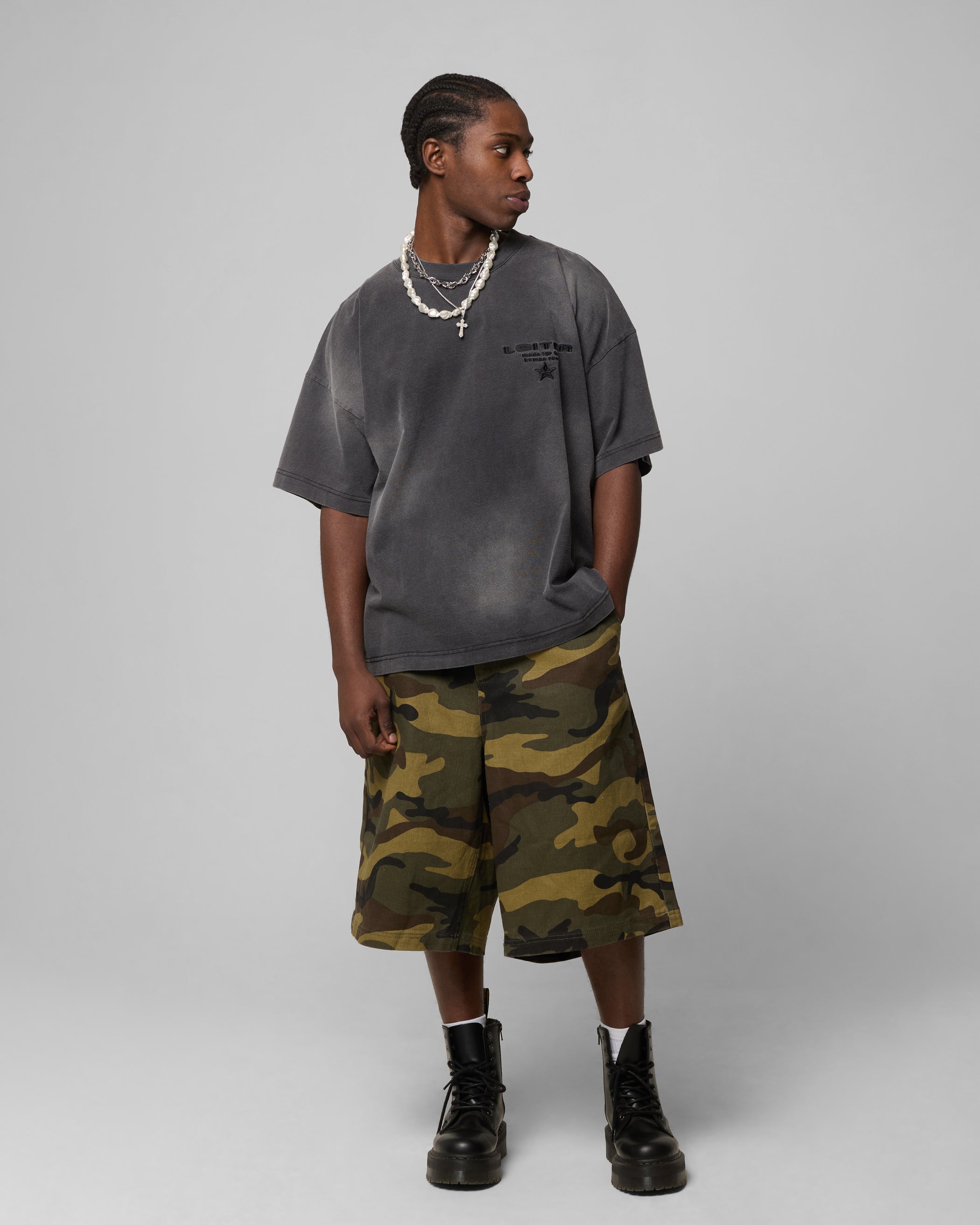 {product_title} - {shop_name}