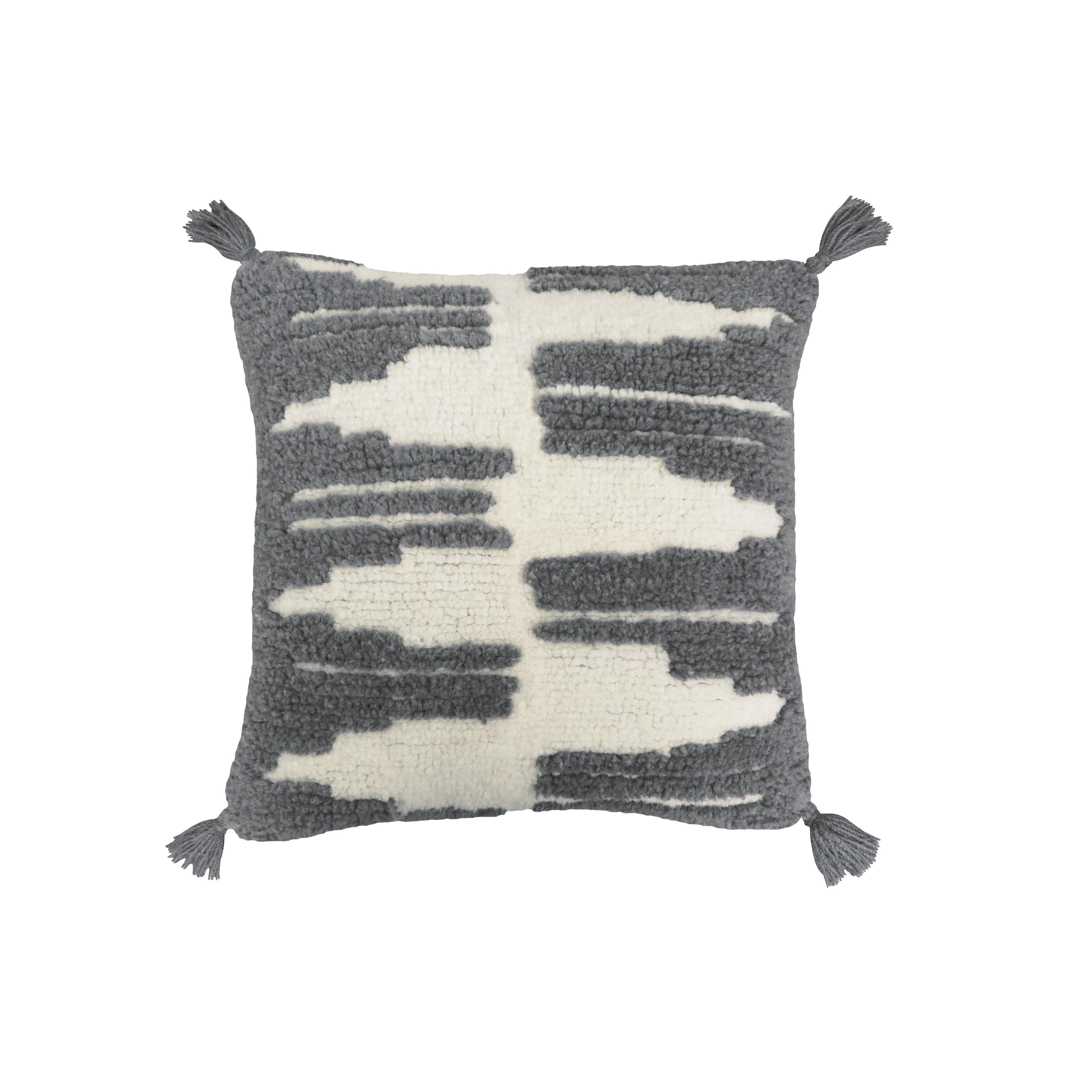Nomad Zagros Charcoal Natural Cushion、mySite、gigharbornorthrealestate