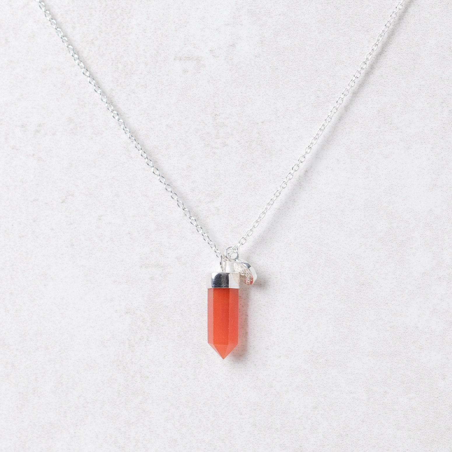 Delicate Carnelian Crystal Point Necklace、mySite、hinf8tx79