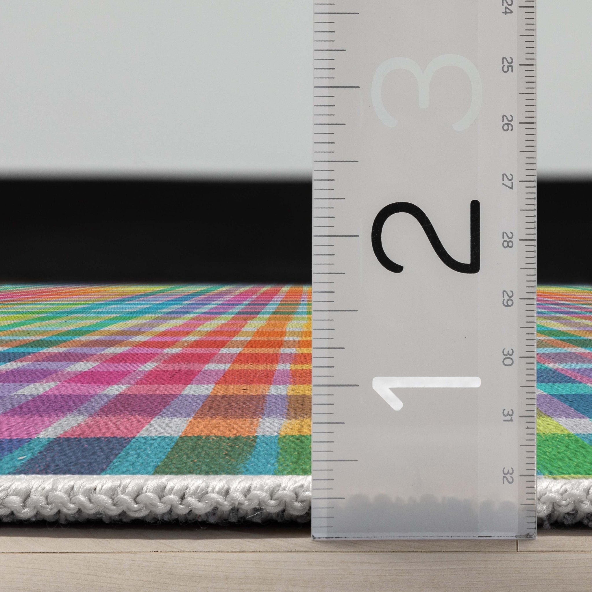 Crayola Plaid Area Rug By Well Woven、mySite、gigharbornorthrealestate