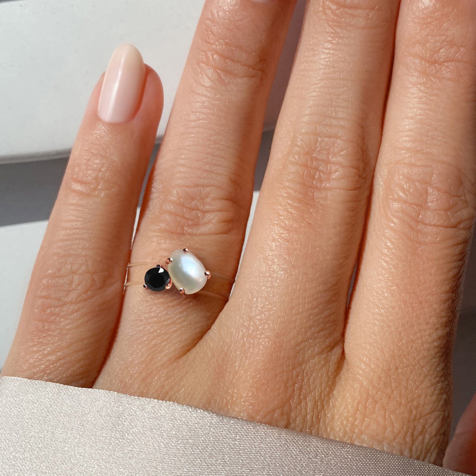 Floating Ring - Toi Et Moi Pearl & Black Obsidian、mySite、hinf8tx79