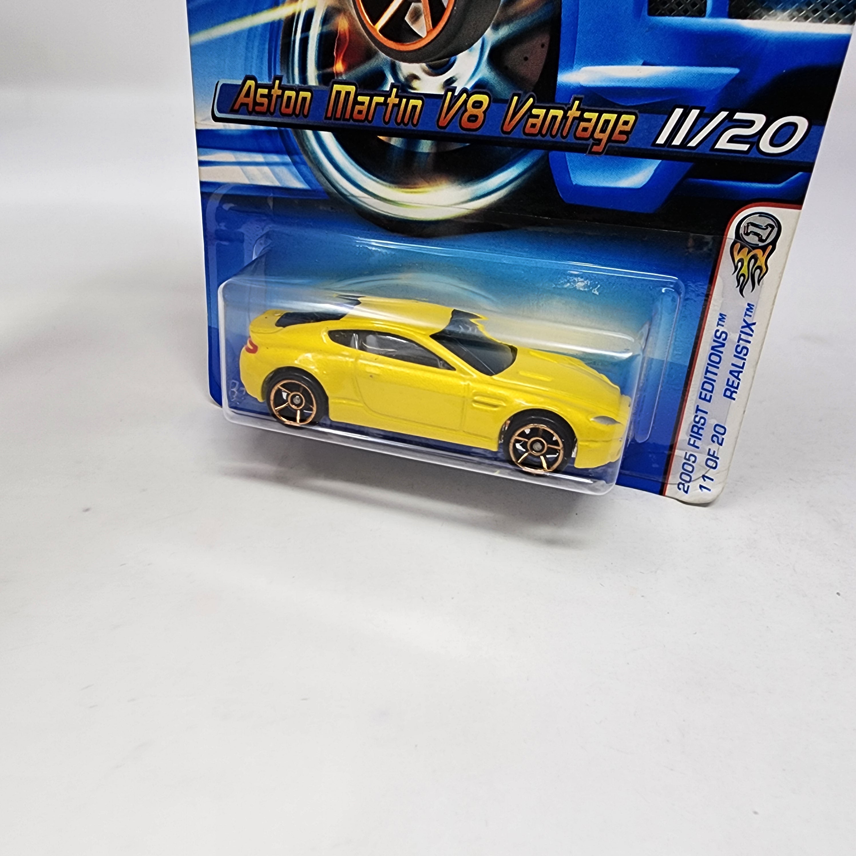 Aston Martin V8 Vantage #11 * Yellow w/ FTE Faster Than Ever * Hot Wheels 2005、mySite、hgirdovlk