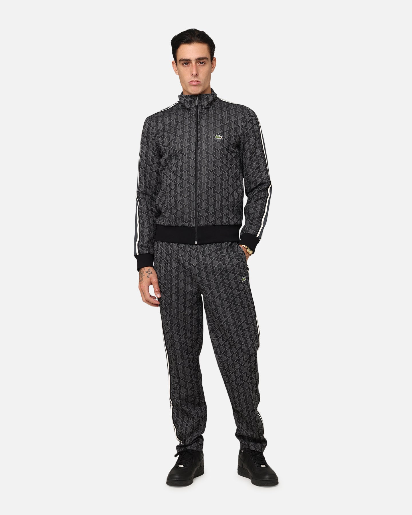 {product_title} - {shop_name}